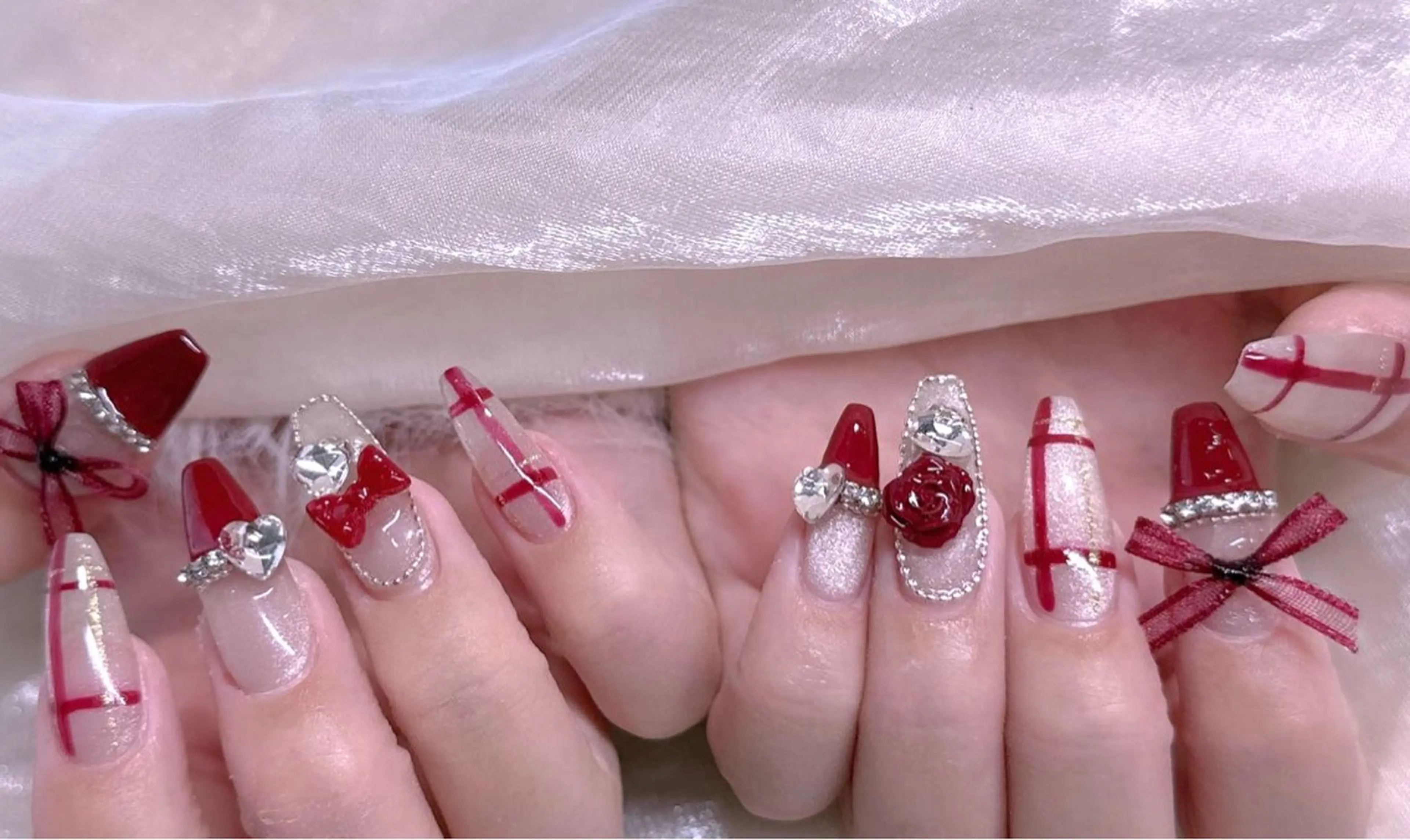 ネイル チークネイル フレンチネイル ハート 韓国ネイル レース 美爪パラジェル導入店 Sunnilyのネイルデザイン