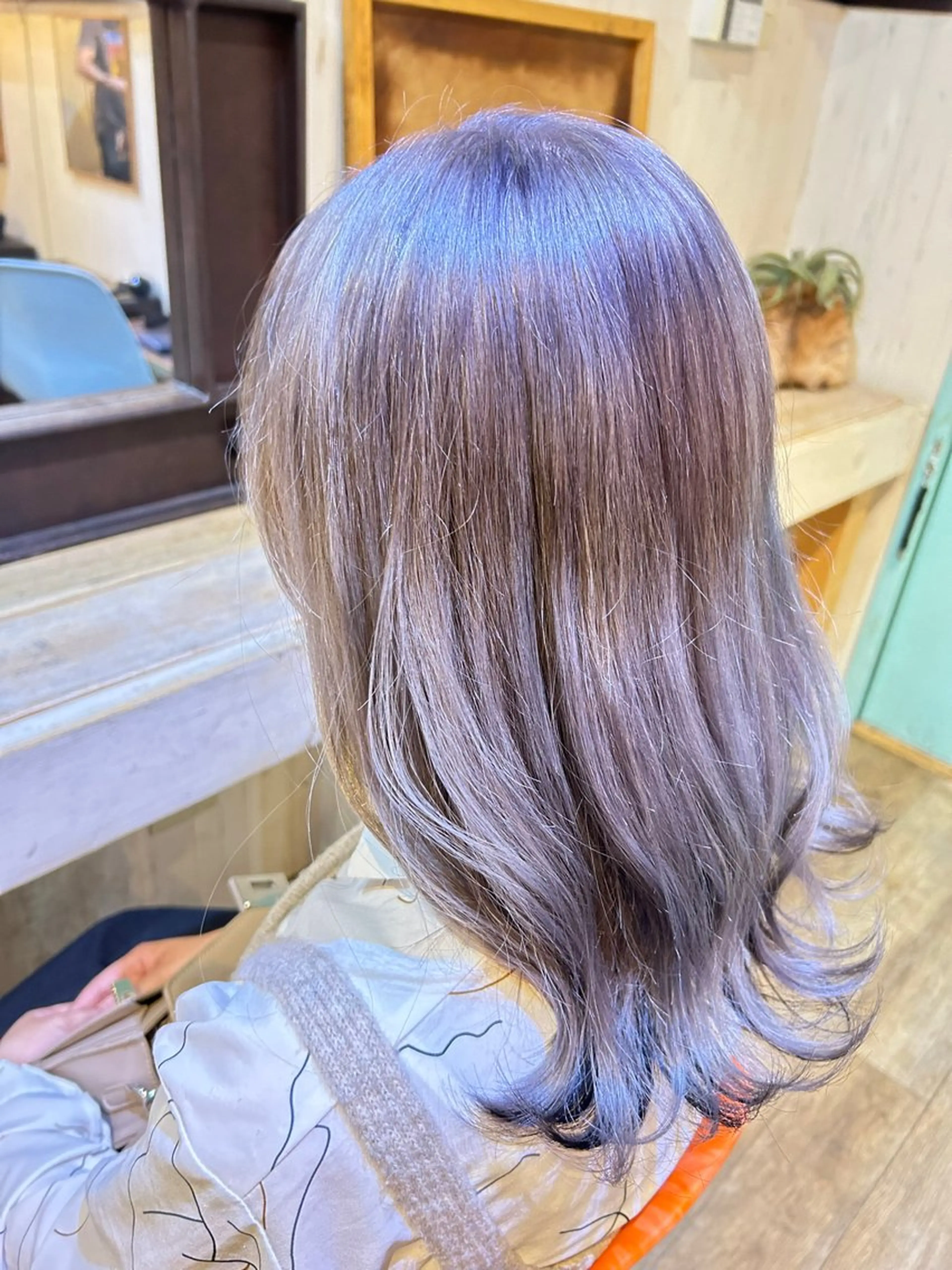 【切れ毛99%カットエフェクトケアブリーチ✨】ブリーチリタッチ➕オンカラー➕4Stepトリートメントの写真