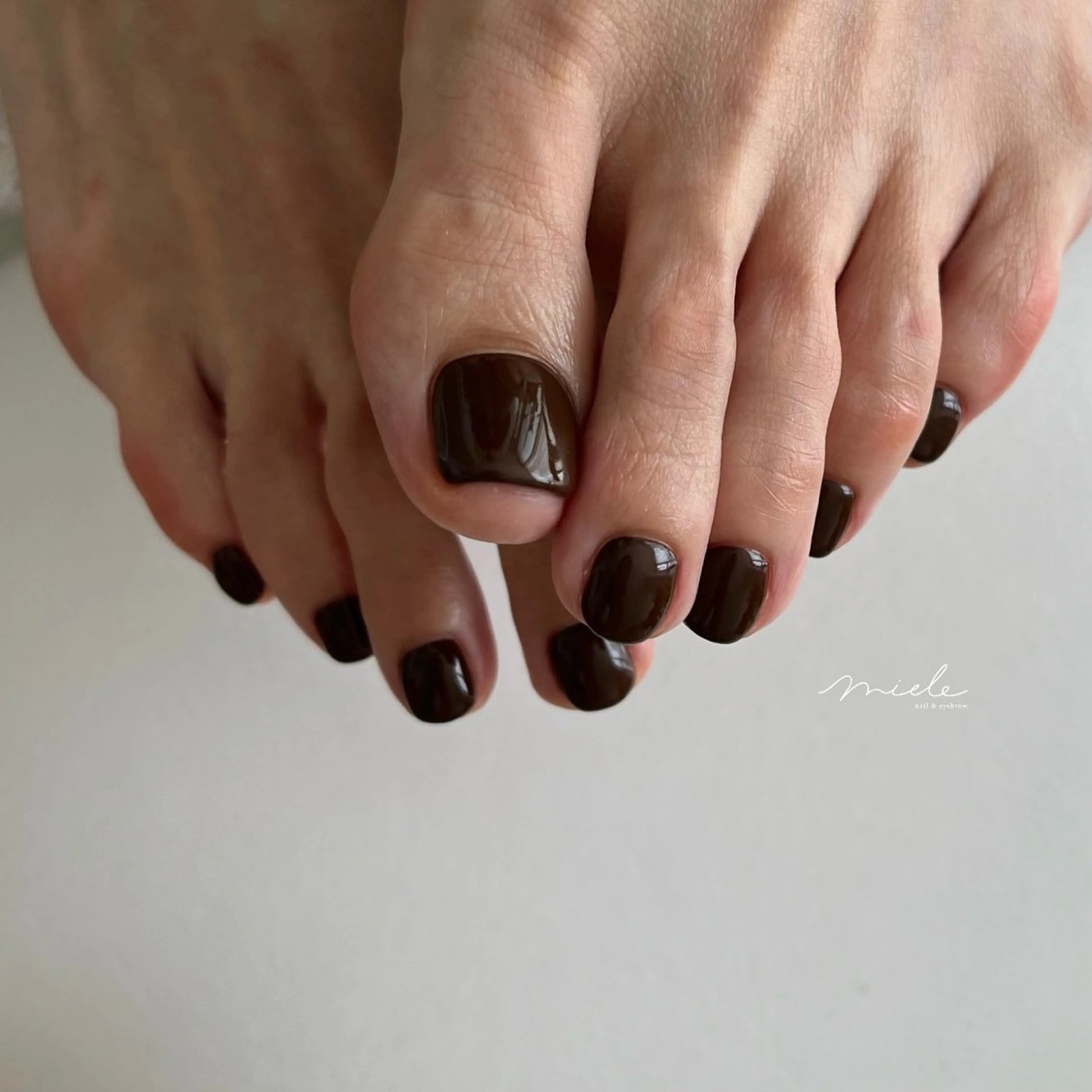 ネイル フットネイル miele【ミエレ】 海外シンプルデザインのネイルデザイン