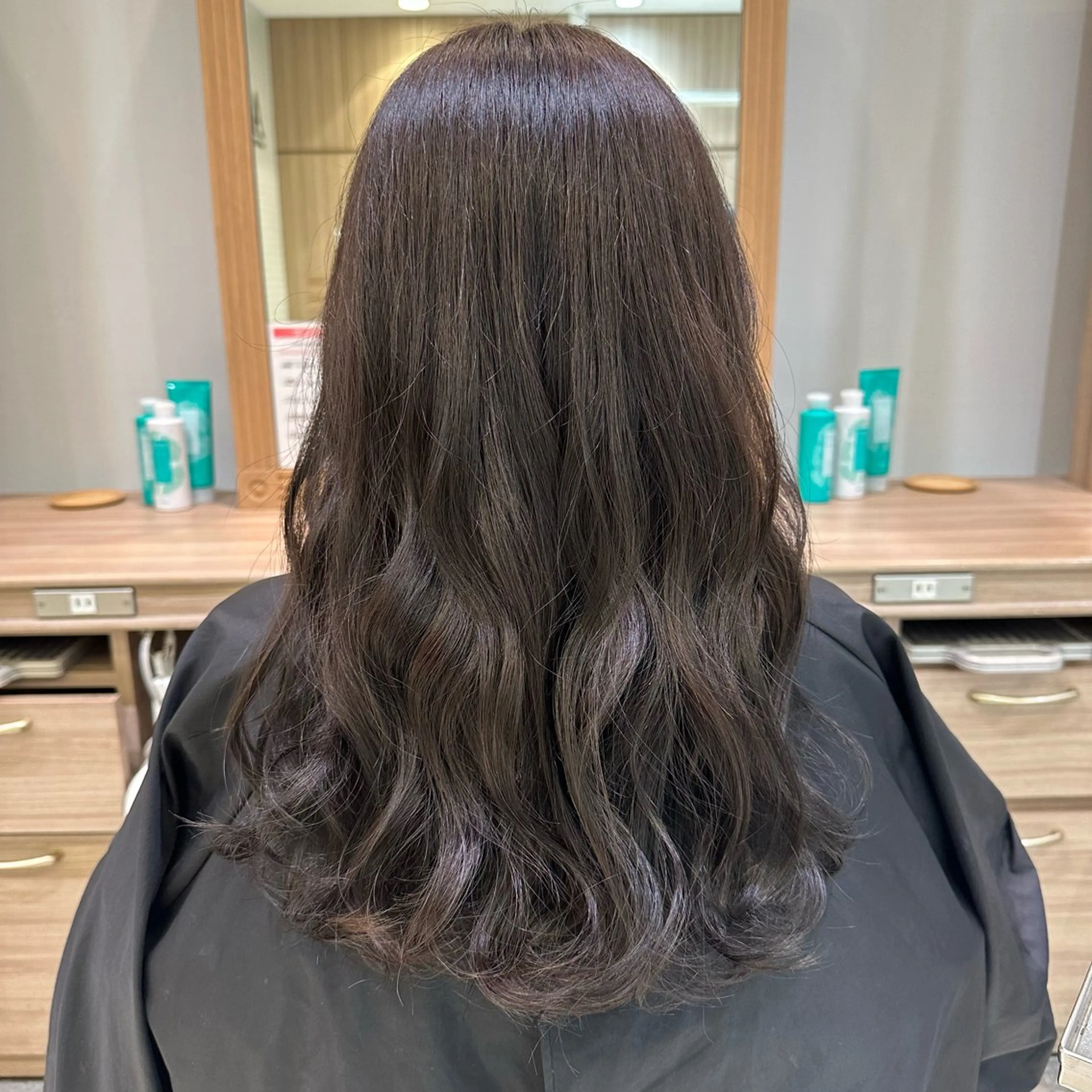 ロング カラー アッシュ アッシュブラウン ブラウンカラー 透明感カラー ダークアッシュ カット ヘアカラー 勝見 美春のヘアスタイル