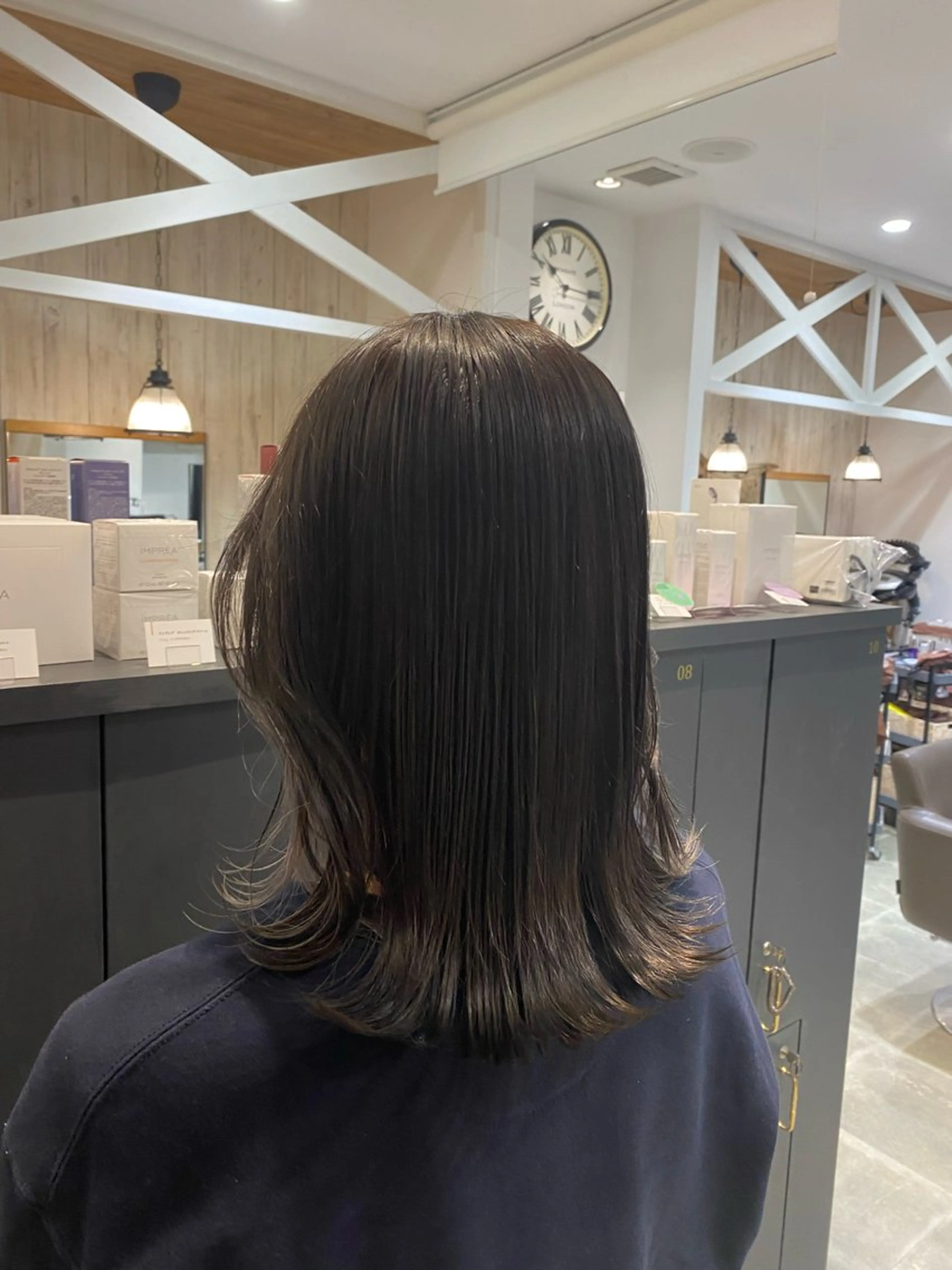 セミロング カラー ダークグレー ダークグレージュ グレージュ ヘアカラー 柴田 枝利子のヘアスタイル