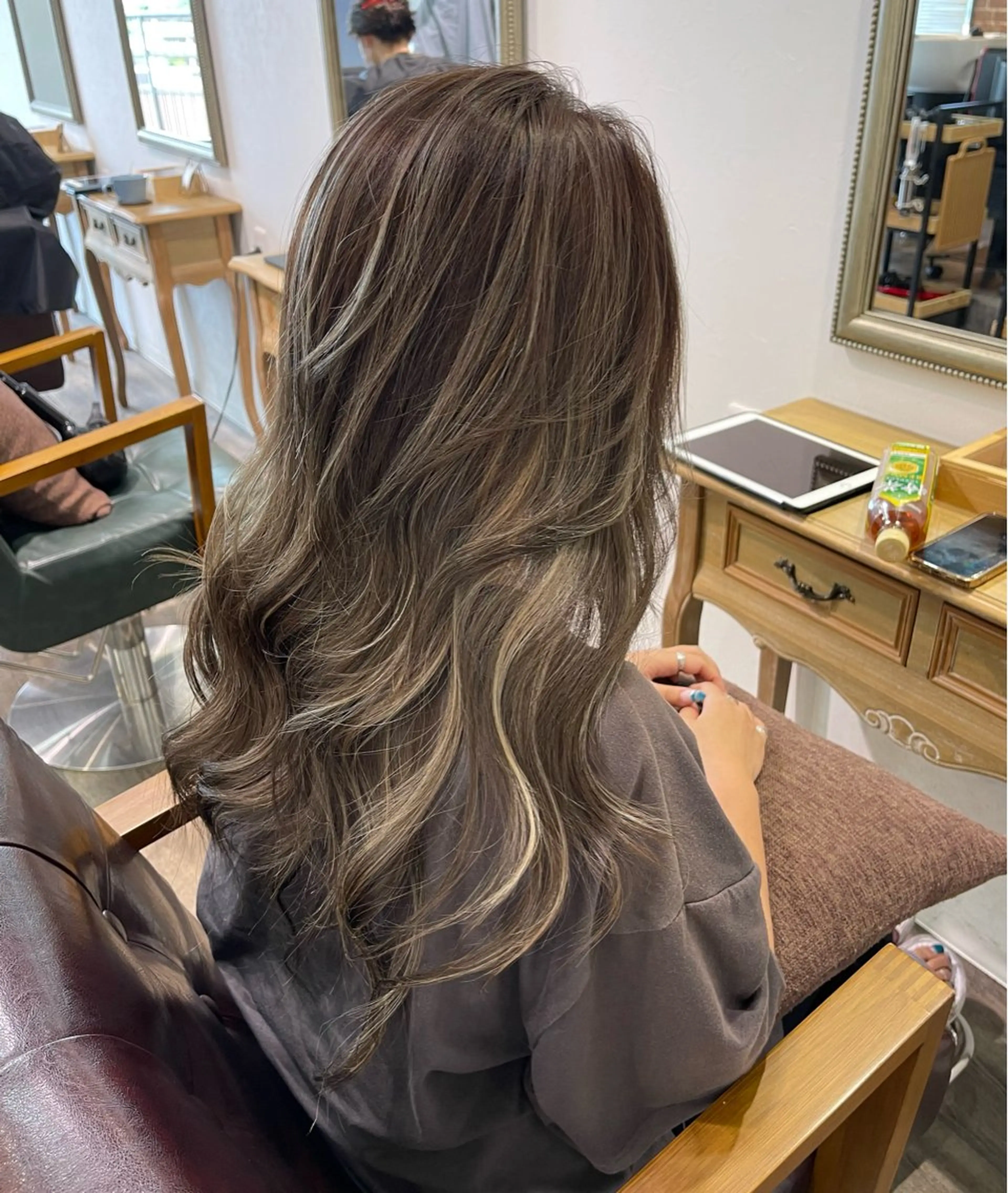 ロング カラー Felice Erikaのヘアスタイル