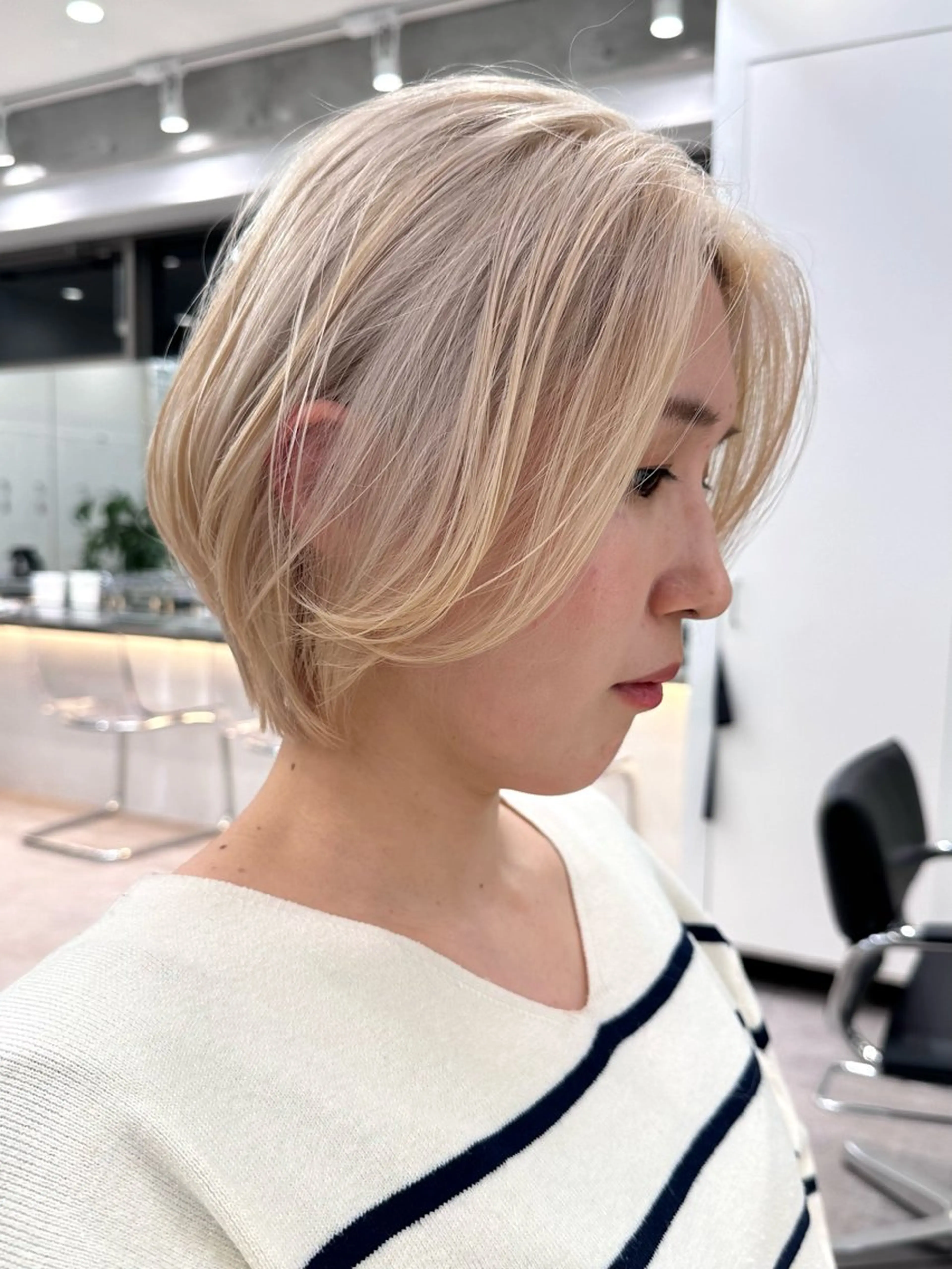 ショート くびれヘア ショートヘア ハイライト🌟/ ボブ/豊田のヘアスタイル