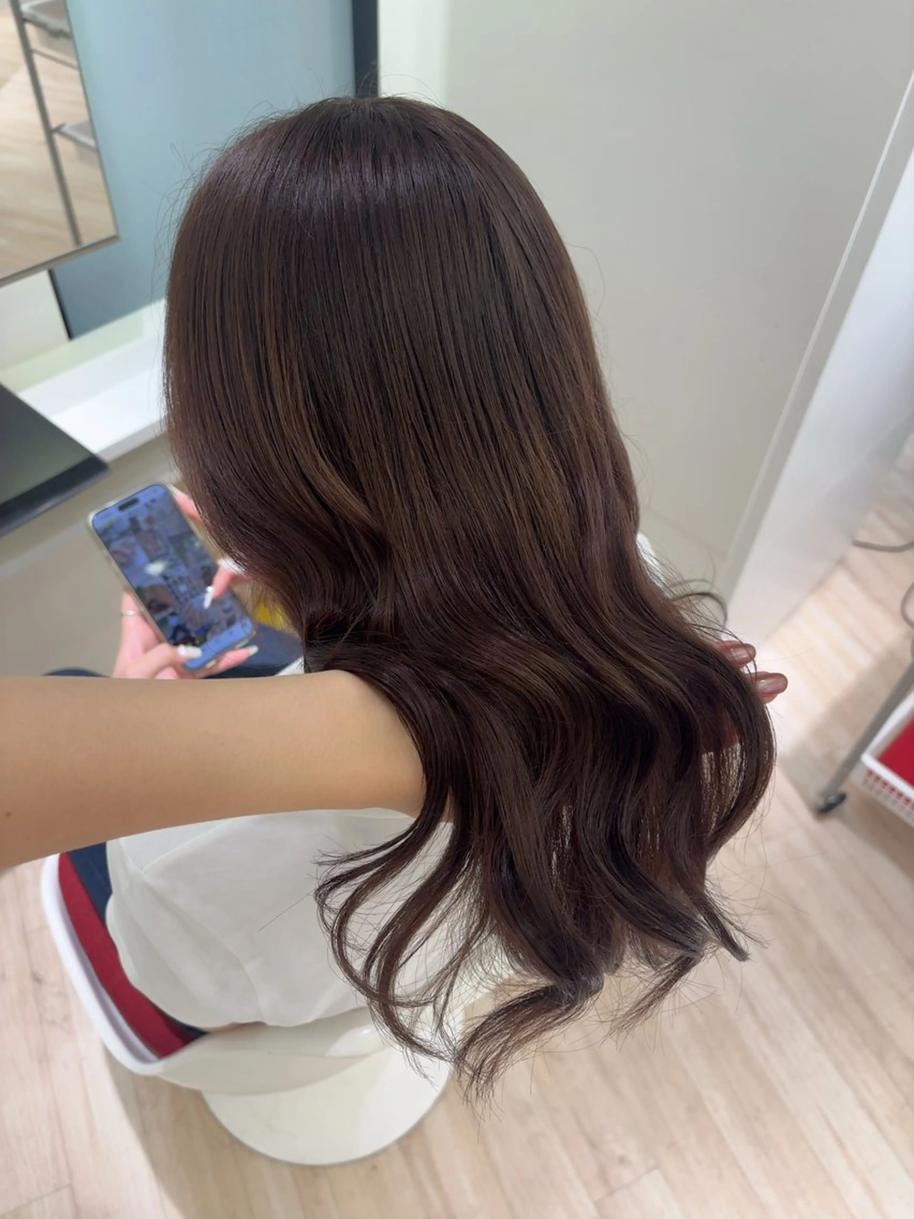 ロング カラー ヘアカラー トリートメント ParveMix 岡本えりかのヘアスタイル