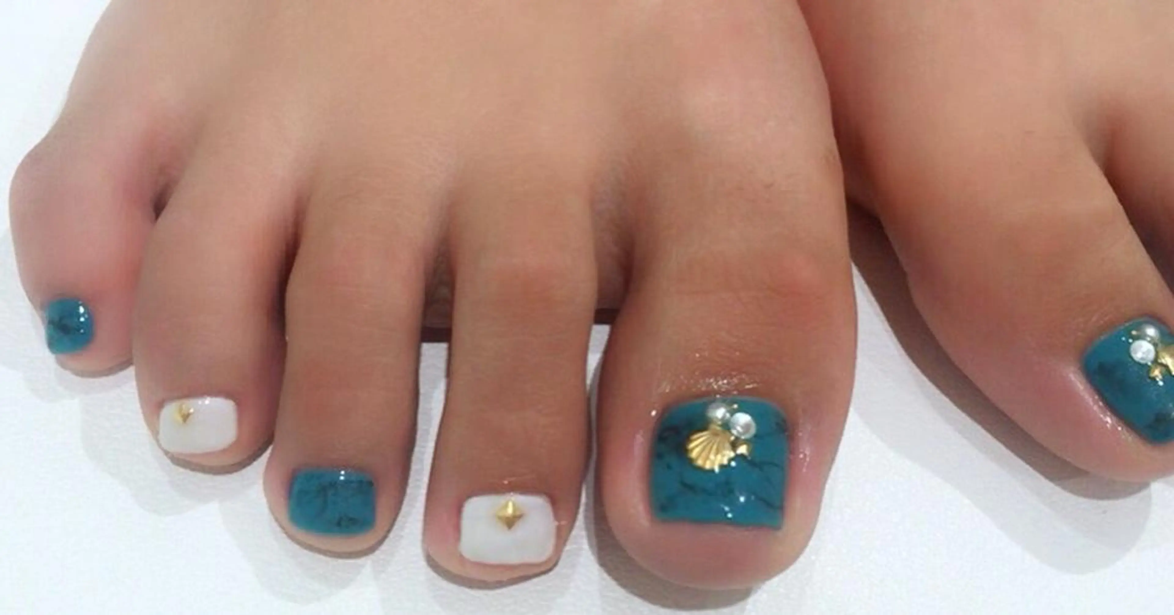 ネイル 山藤 萌永のネイルデザイン