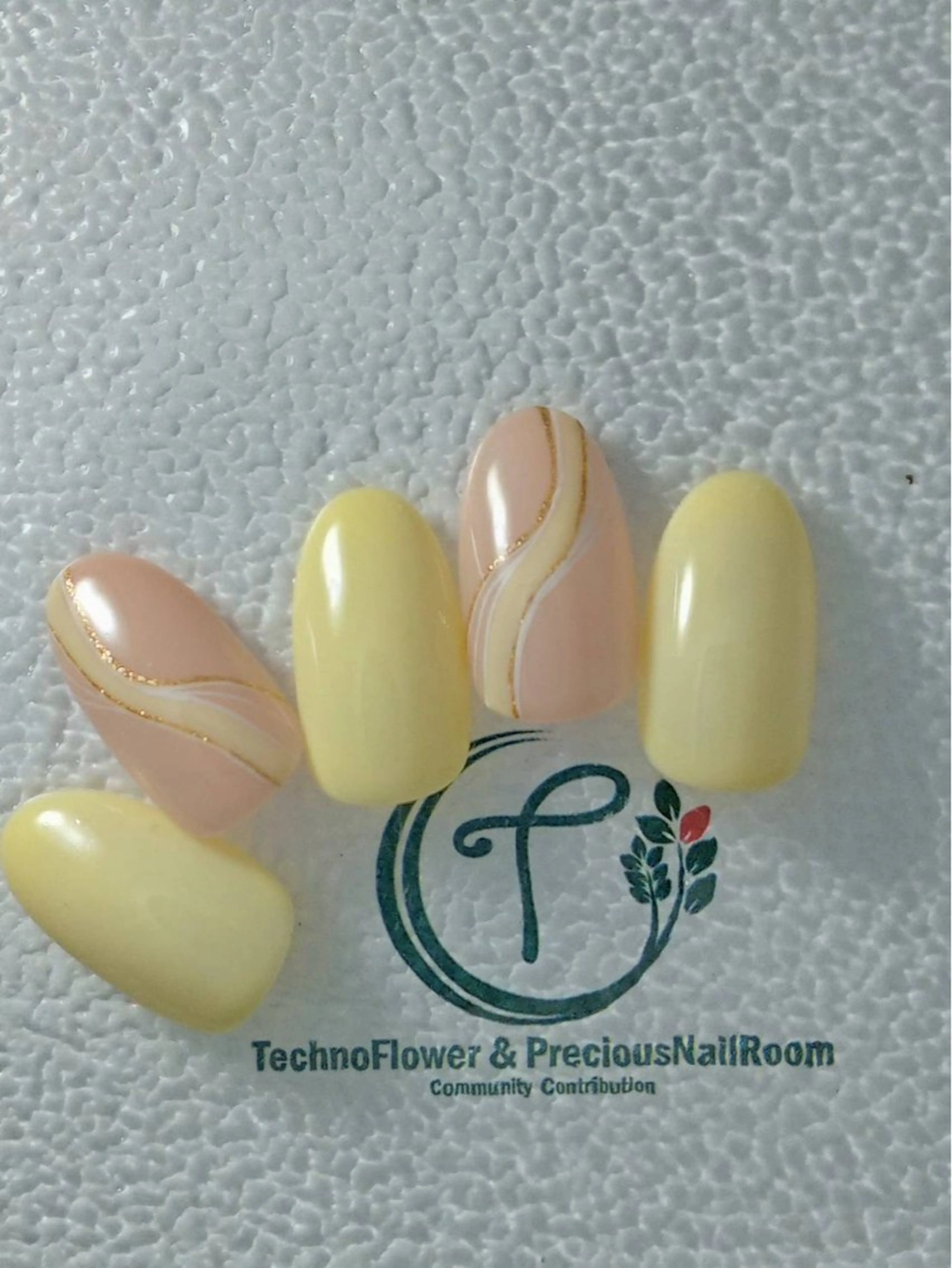 ネイル フラワーネイル precious nail  roomのネイルデザイン