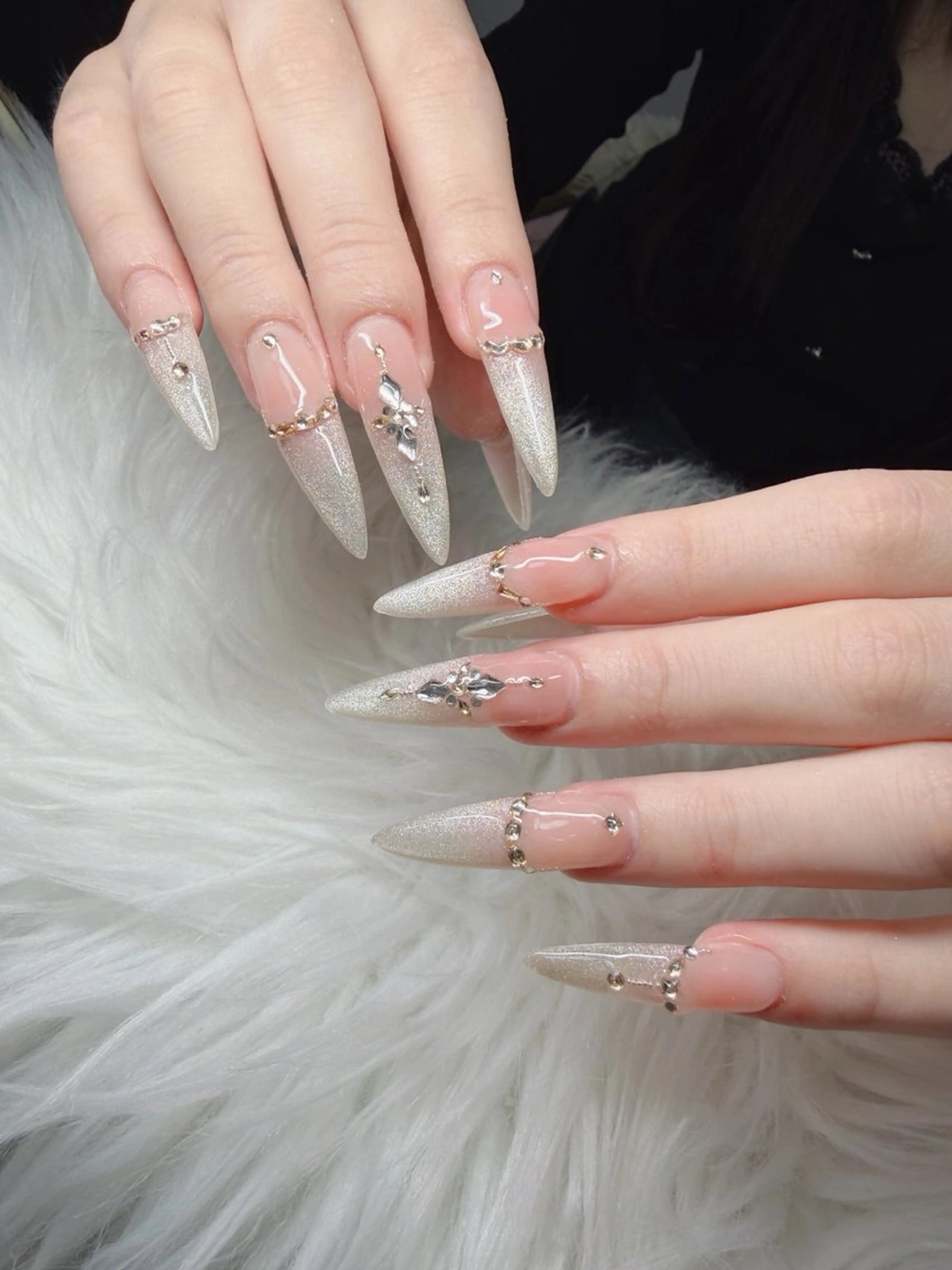 ネイル 長さ出し グラデーション 卒業式 キラキラネイル マグネットネイル ハンドネイル Lee Nailsのネイルデザイン