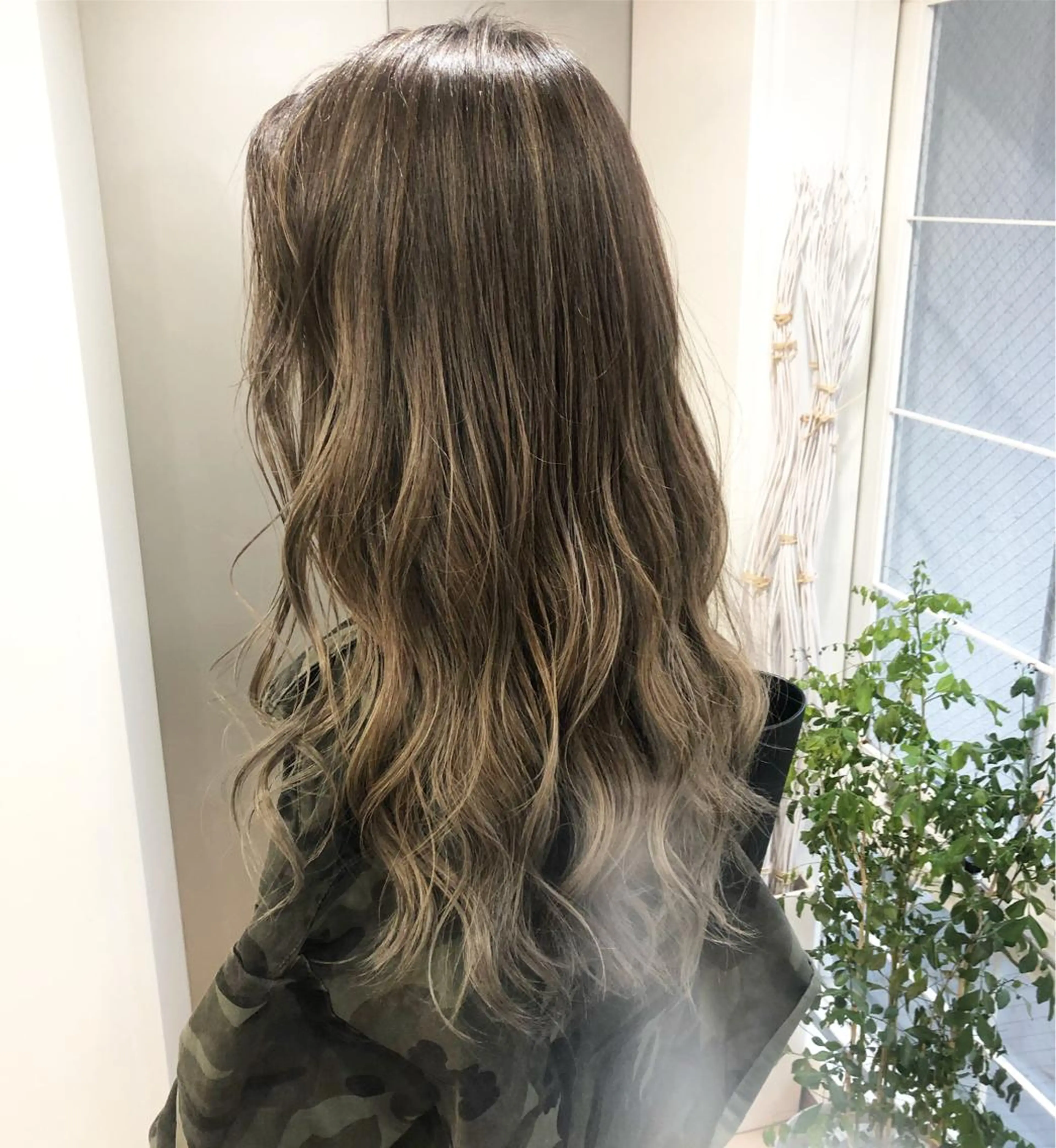 ロング カラー カット ヘアカラー 片桐 大介のヘアスタイル