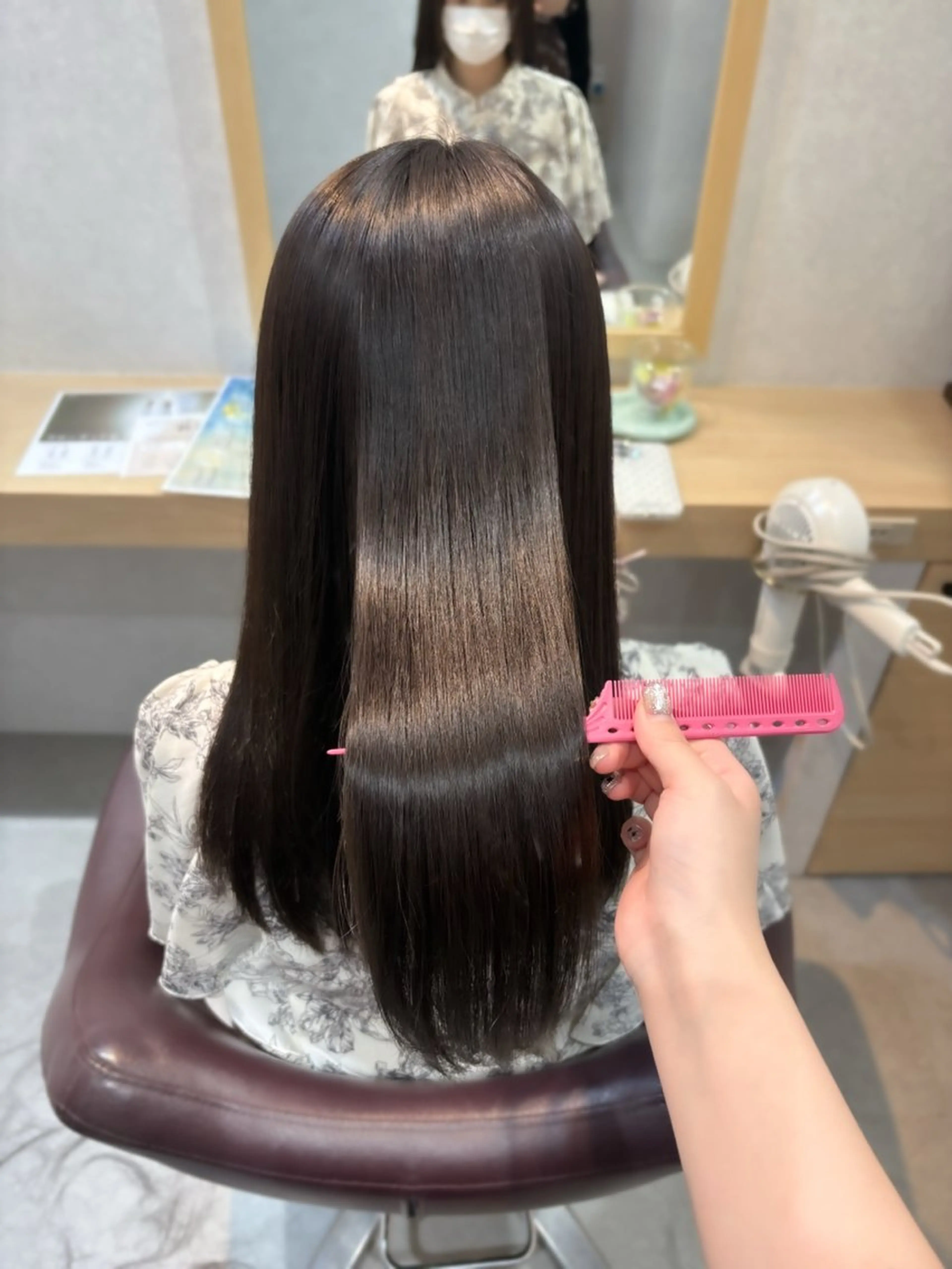 ロング 縮毛矯正 カット 縮毛矯正 トリートメント ブラウンカラー 🫧tomoka🫧のヘアスタイル