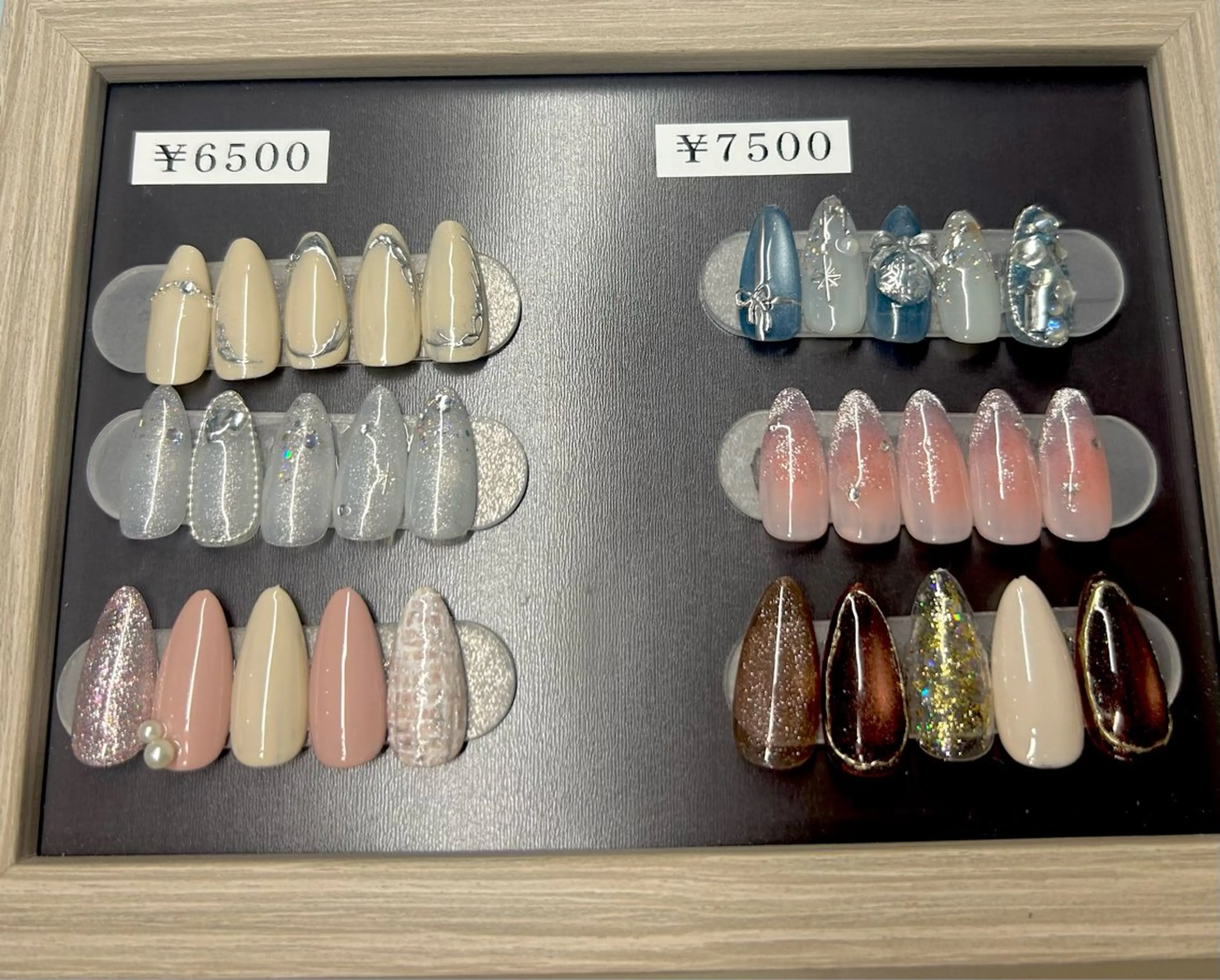 定額デザインネイル6500円(オフ込※デコネイルオフは➕1000円)の写真