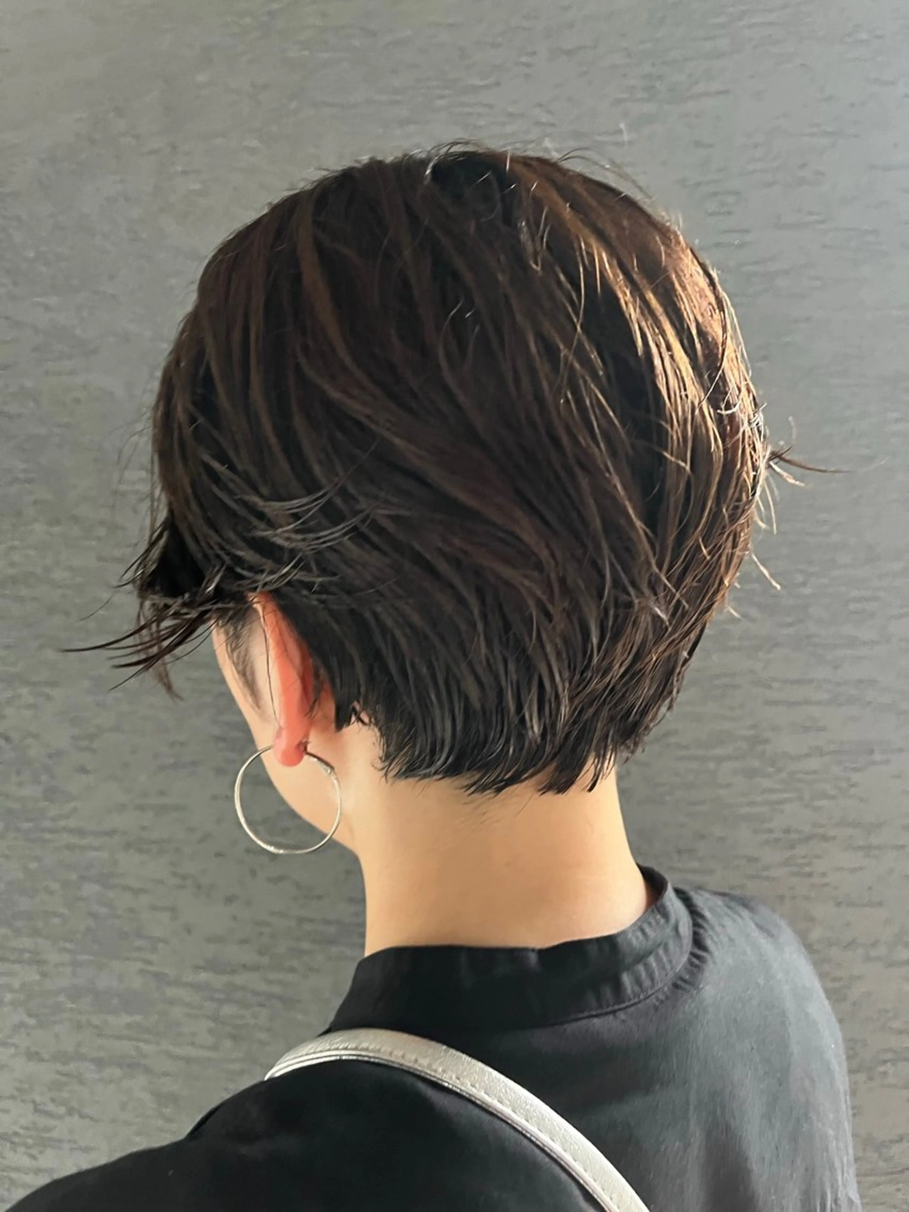 ショート アッシュ ミルクティーブラウン ピンクブラウン レイヤーカット カット ハイトーンNo.1✨ パーマ✨イマイタツヤのヘアスタイル