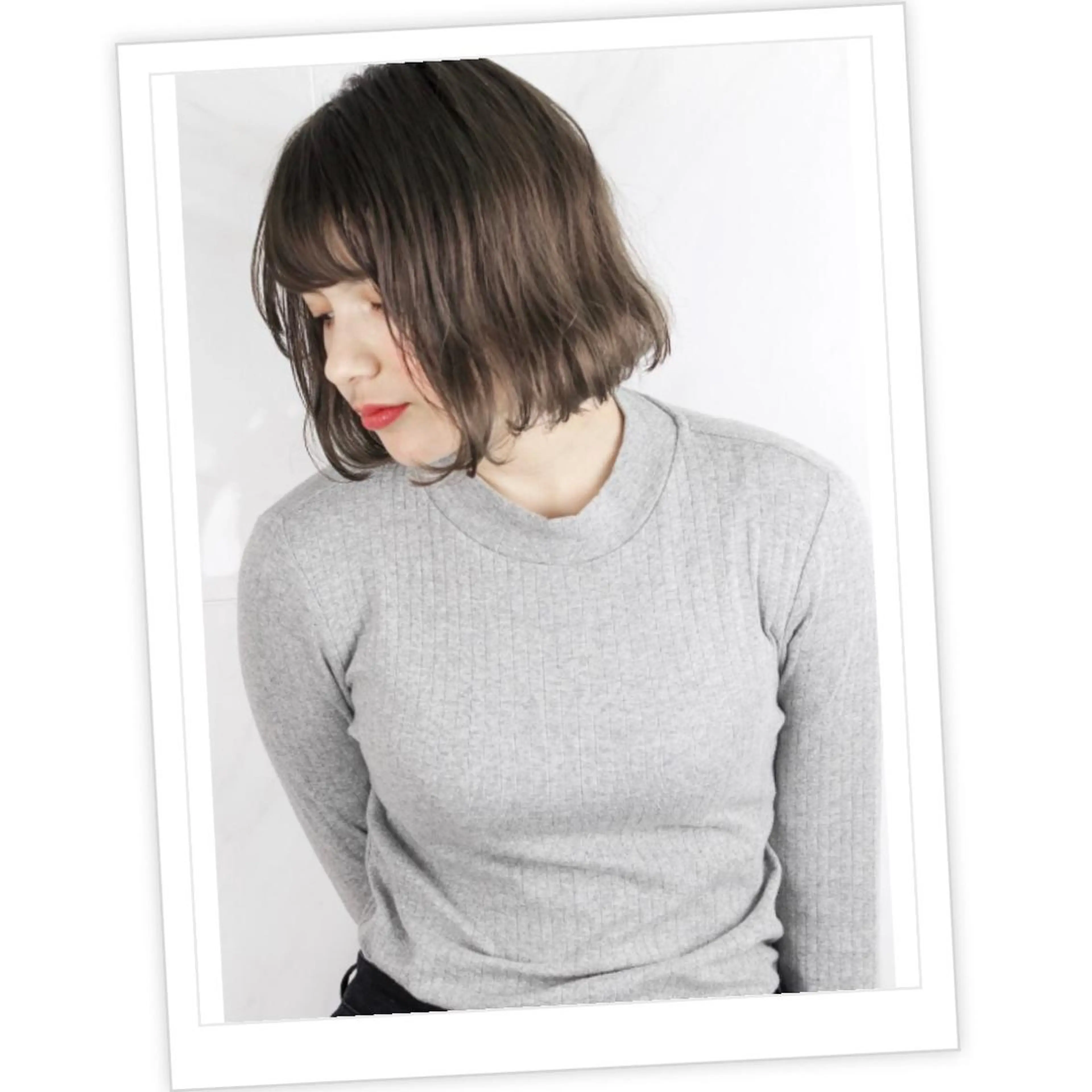 ショート カラー グレージュ ハイトーンカラー ボブ 外国人風カラー カット ヘアカラー トリートメント 荒木 依莉亜のヘアスタイル