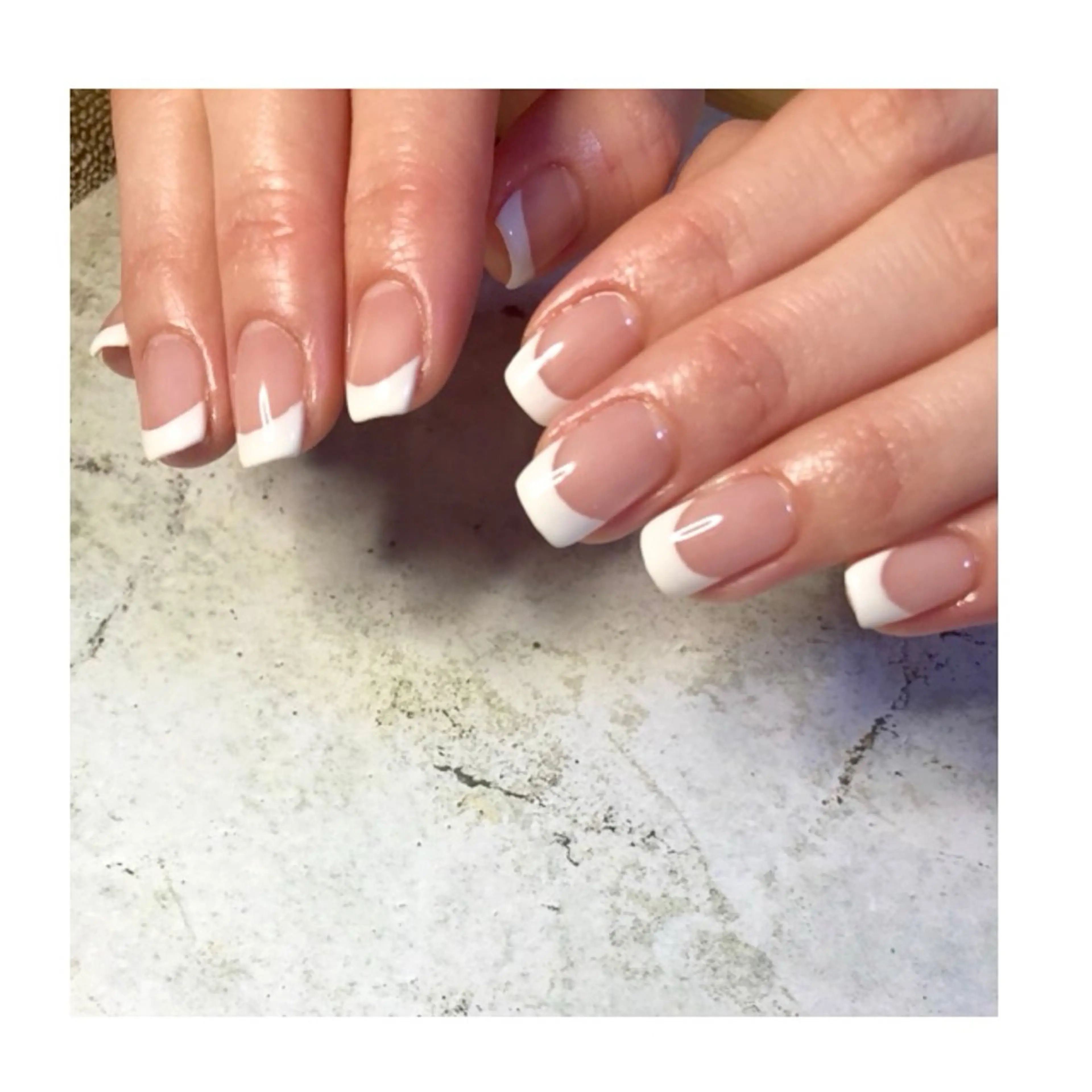 フレンチネイル【現金のみ✴︎オフ別途✴︎補足事項必ずご確認ください】の写真