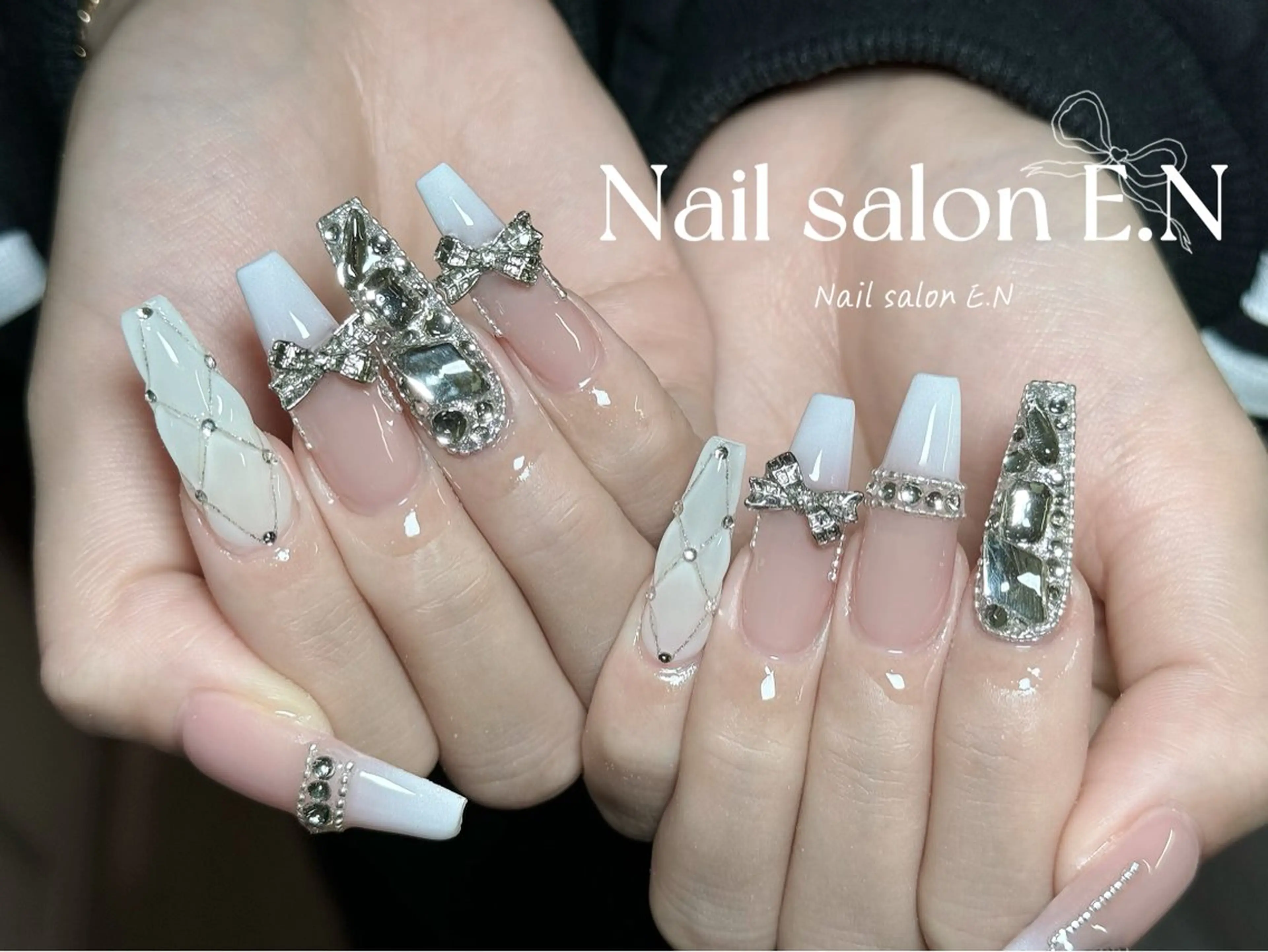 ネイル アートネイル オーロラネイル ブラウン クリアネイル フレンチネイル ハンドネイル E.N🦋 長さ出し/持ち込みのネイルデザイン