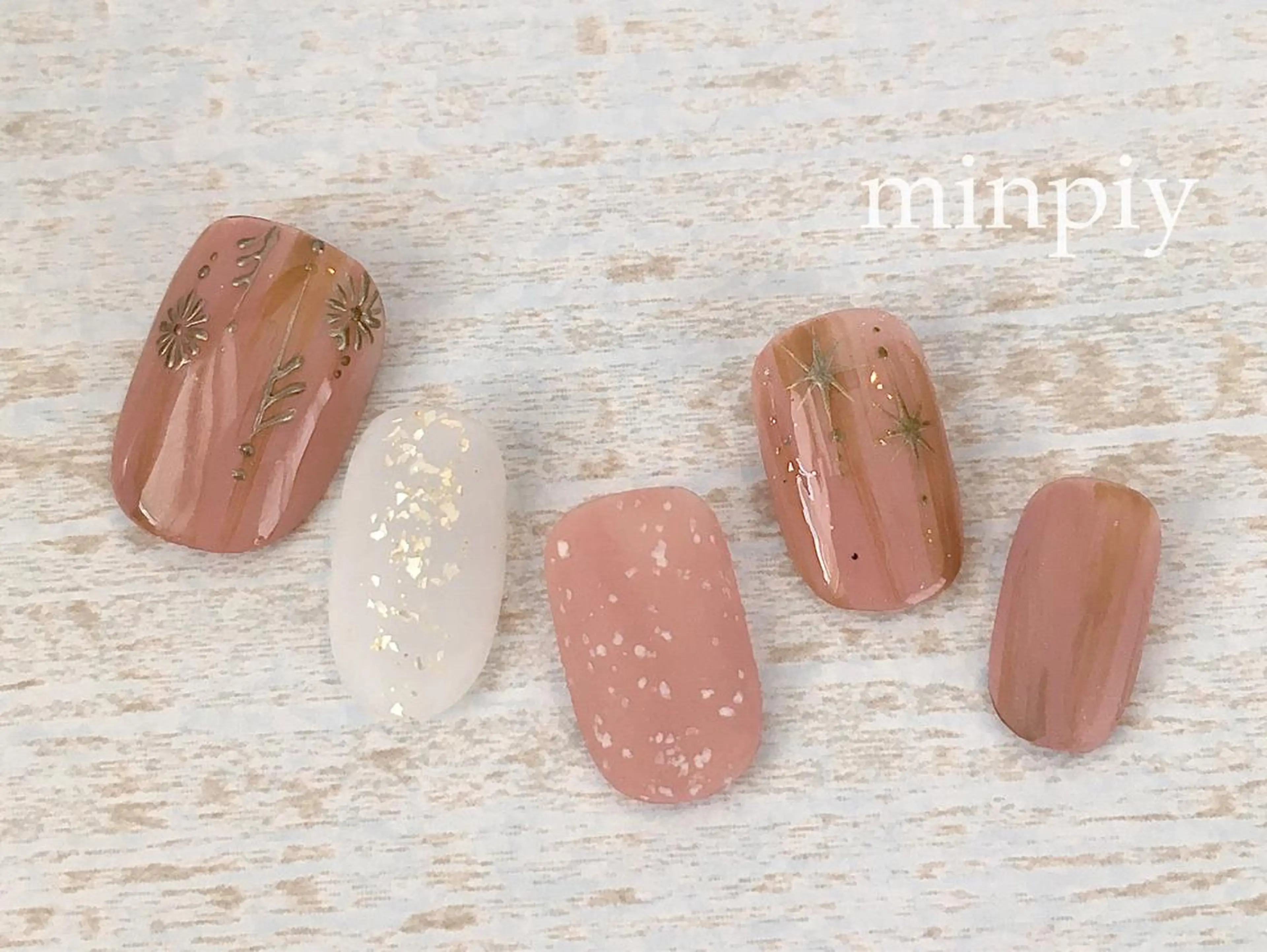 ネイル 𖡼 yumenoのネイルデザイン