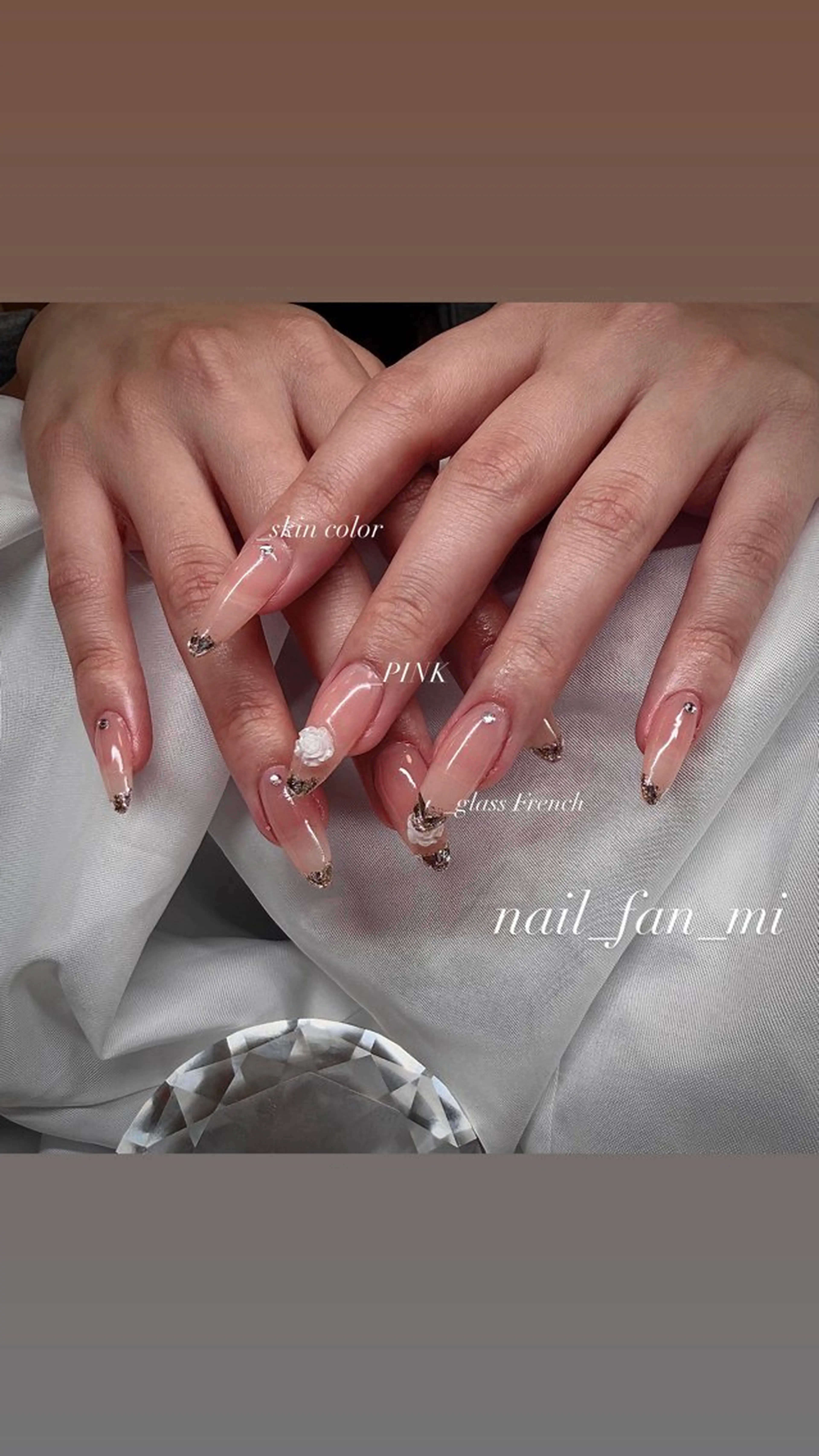 ネイル フレンチネイル ガラスフレンチ 持ち込み シンプルネイル ストーンネイル ハンドネイル 斎藤 桃華のネイルデザイン