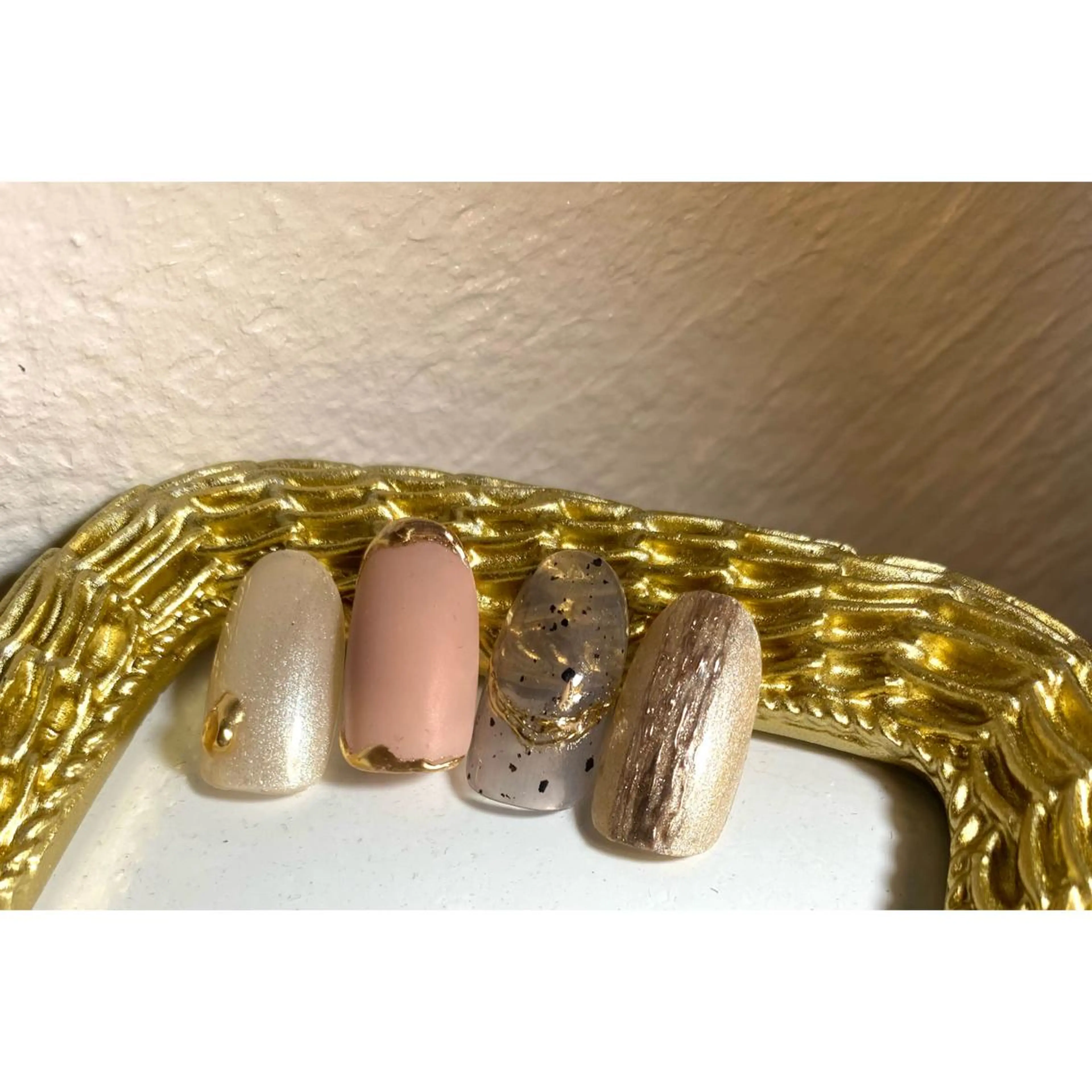 ネイル ジェルネイル キラキラネイル ミラーネイル ニュアンスネイル fig  tree 地爪育成モニターのネイルデザイン