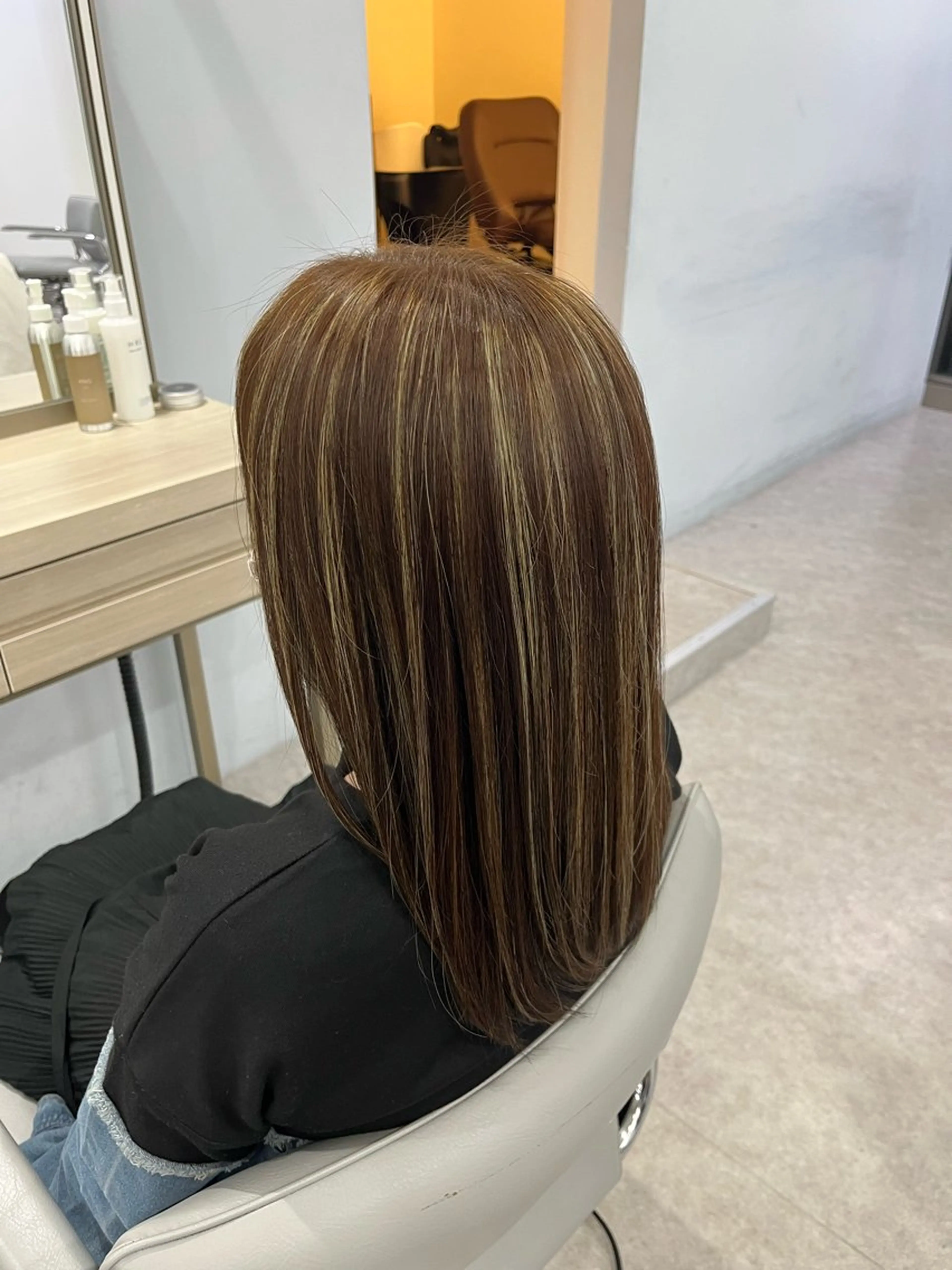 セミロング カラー ハイライトカラー ハイライト arte鈴木 ひなののヘアスタイル