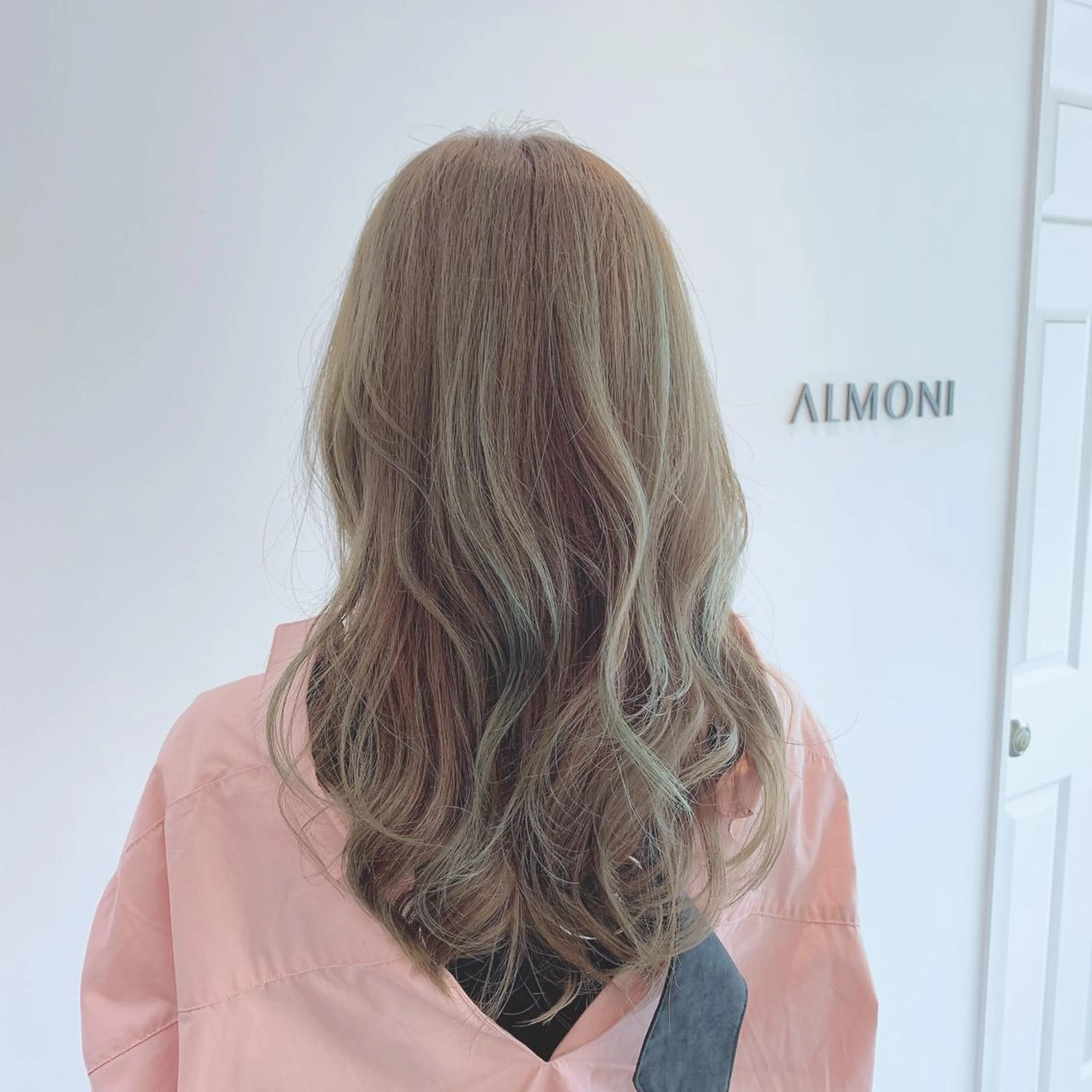 ロング カラー ヘアアレンジ ベージュカラー オリーブベージュ JYUNESU表参道所属・似合わせhair🔸 アサダ タカコ🔸のヘアスタイル