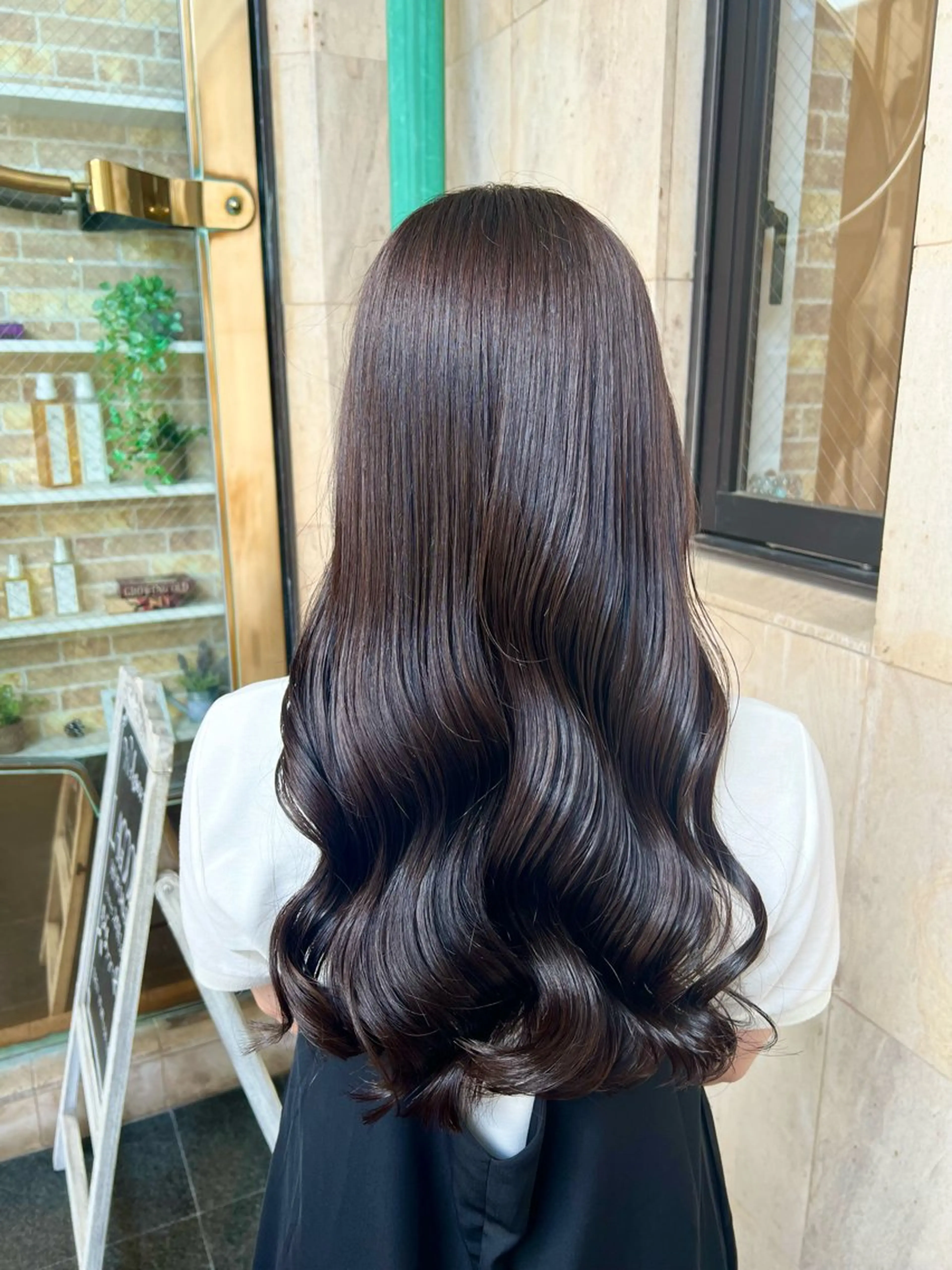 ロング カラー 切りっぱなしボブ ブリーチ ダブルカラー ハイライトカラー ブリーチなしカラー カット ヘアカラー トリートメント ヘッドスパ ✨艶髪✨透明感✨ 山内大樹のヘアスタイル