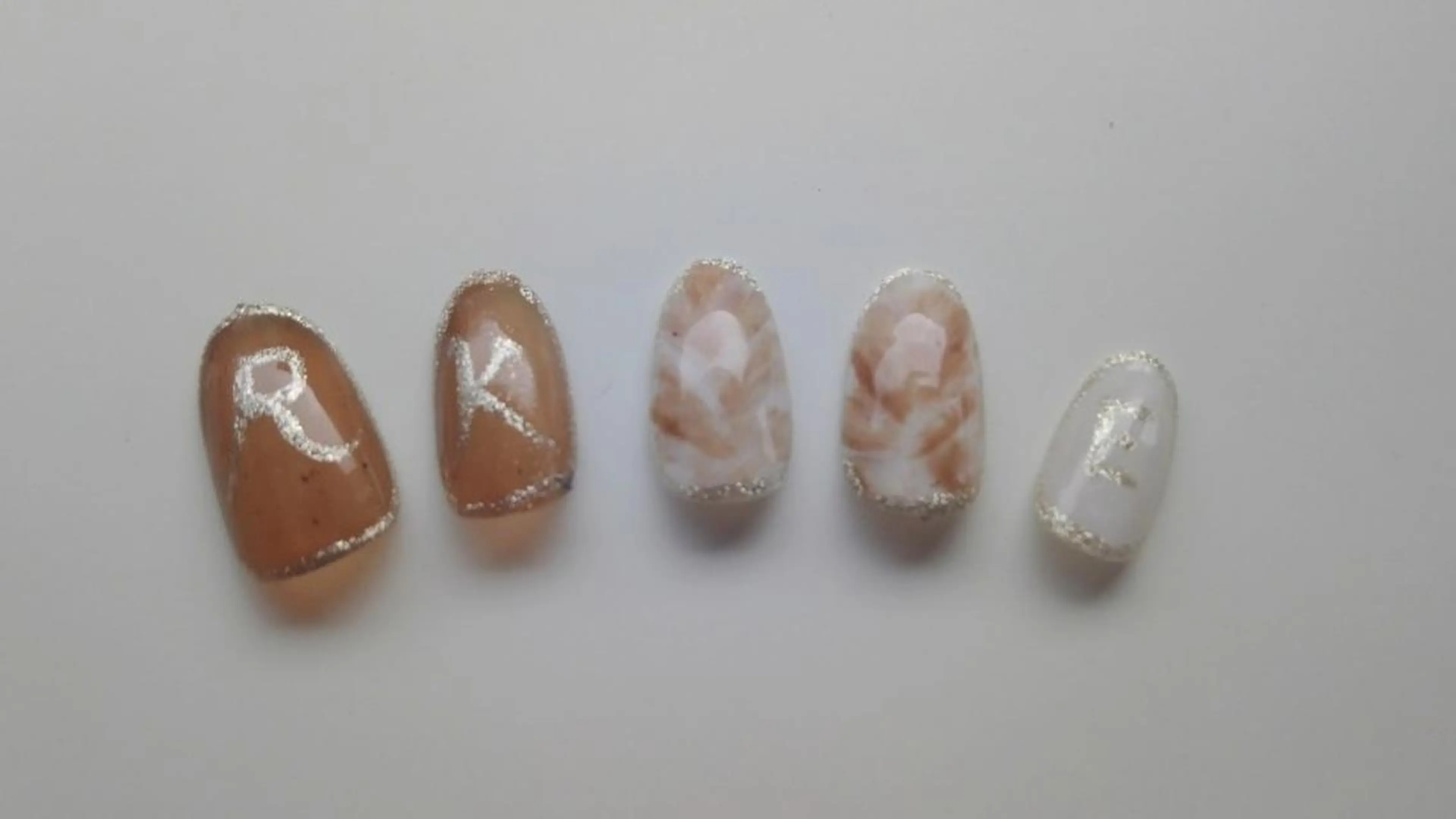 ネイル Roger 舞のネイルデザイン