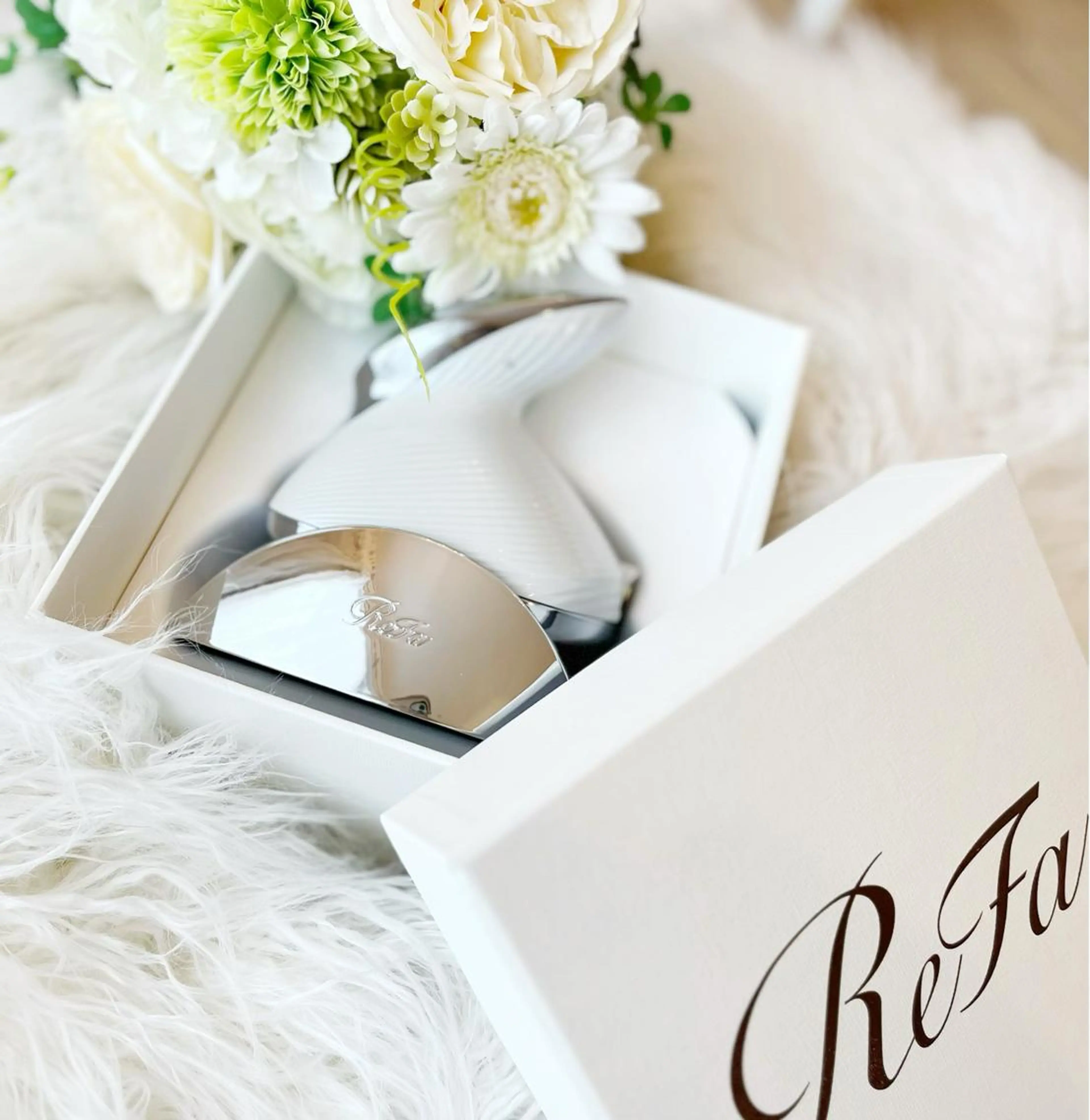 MOCOE SATOMIのマツエク・マツパデザイン