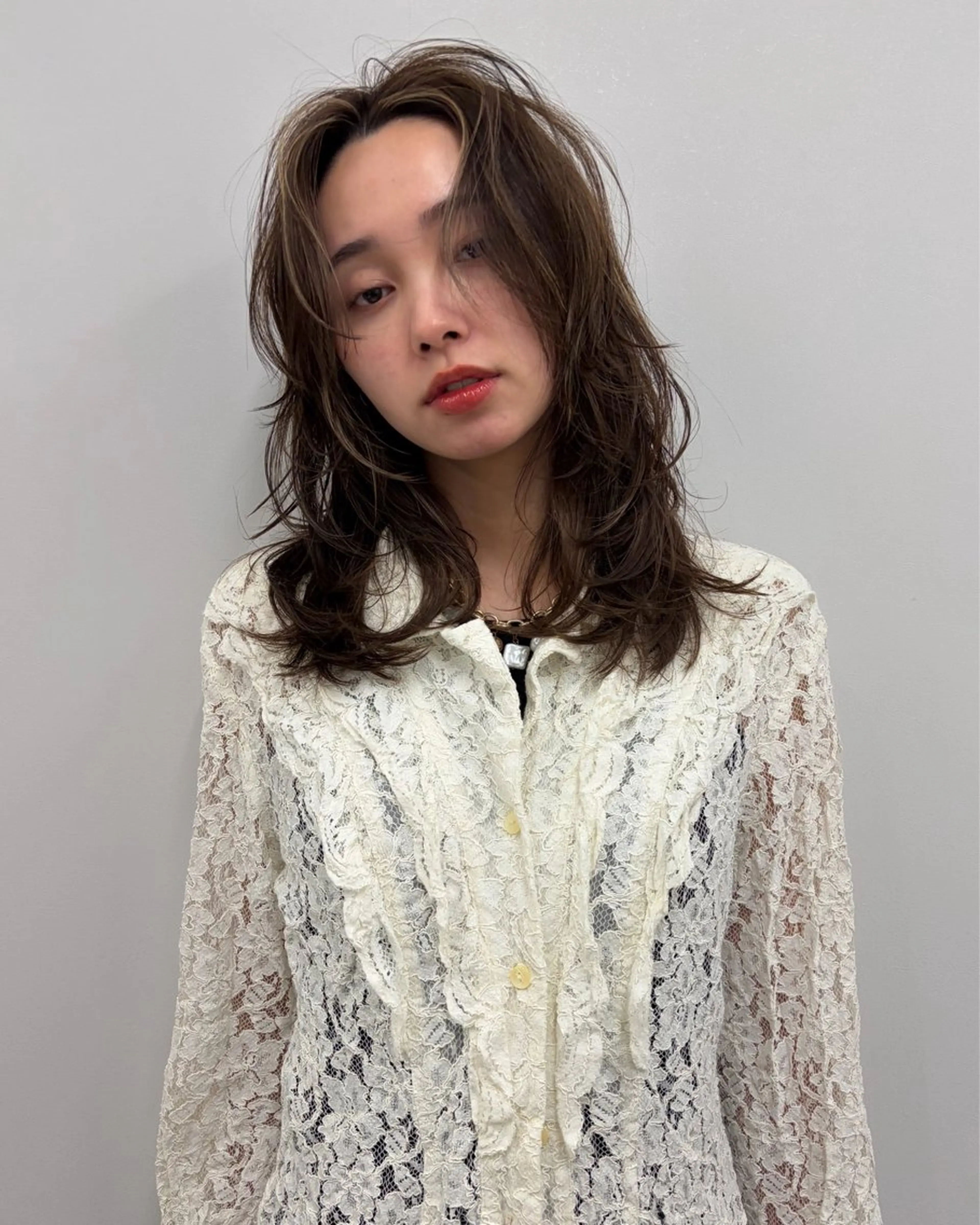 ミディアム カラー 顔まわりレイヤー レイヤーカット カット ヘアカラー 顔周りレイヤー /kokoro🦮のヘアスタイル