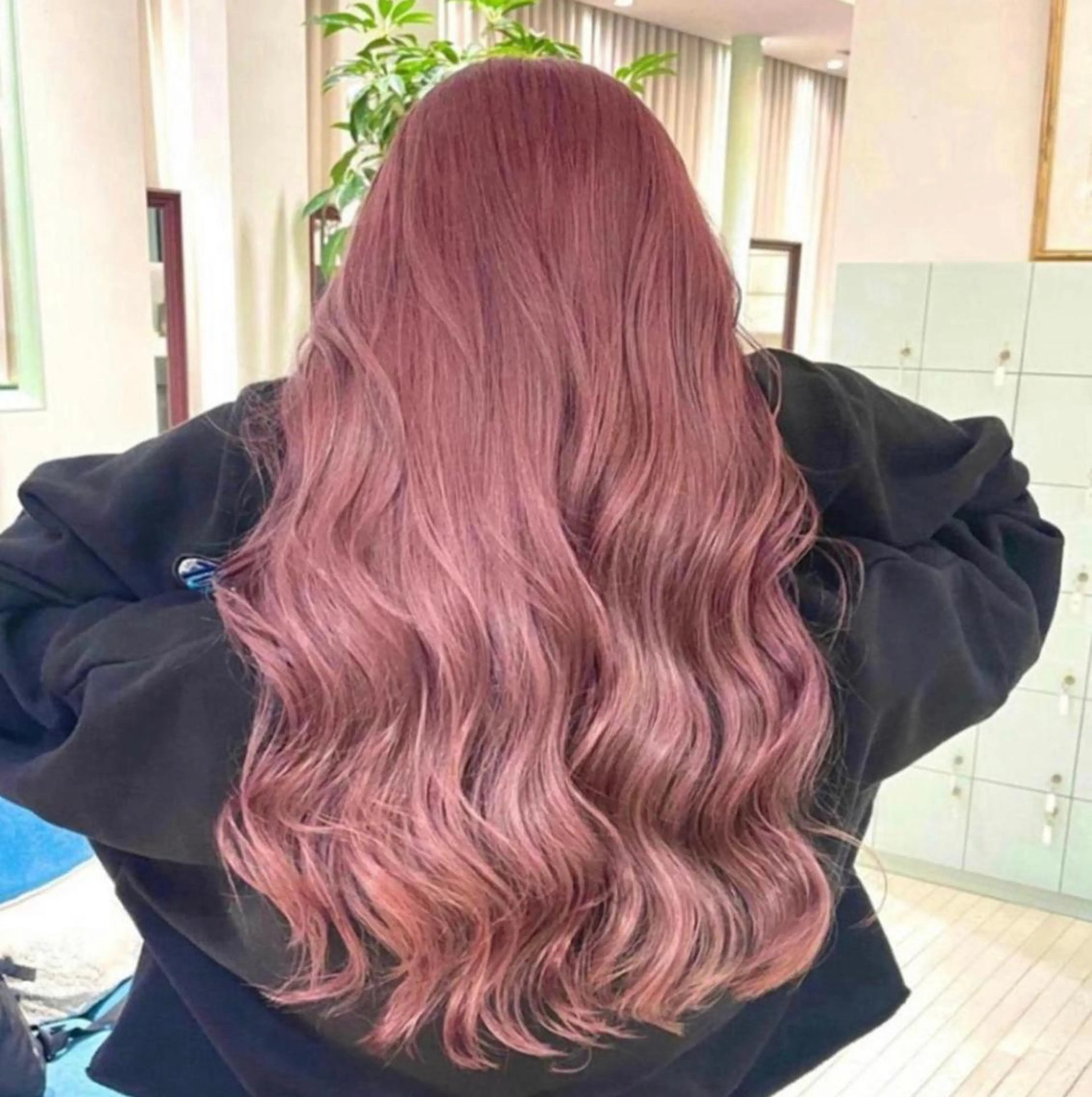 セミロング カラー ヘアアレンジ ヘアカラー 🌹TikTok４万 ﾌｫﾛﾜｰ🌹AKIのヘアスタイル