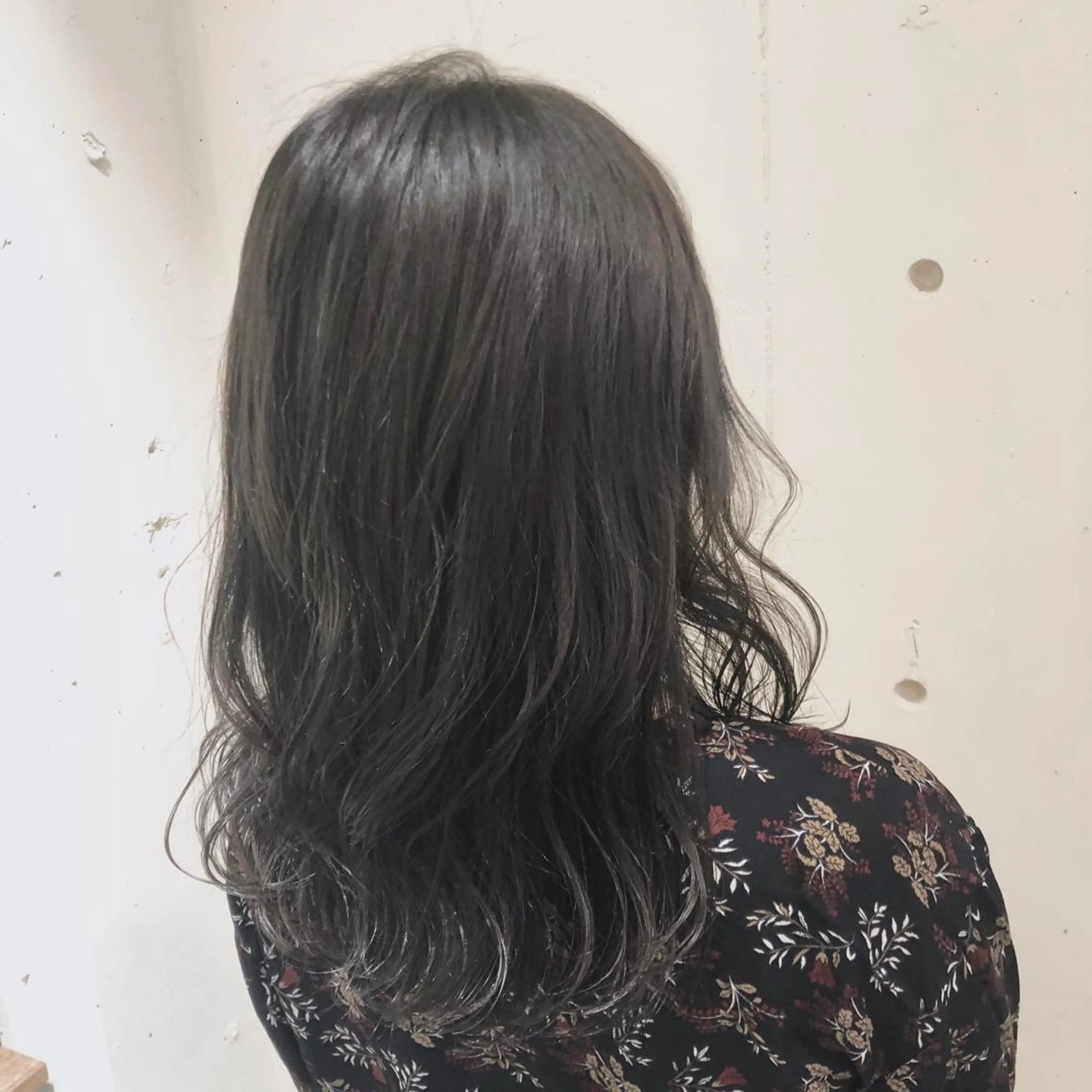 ミディアム カラー パーマ ヘアアレンジ バレイヤージュ ベージュカラー ブリーチ 透明感カラー グラデーションカラー 【ツヤ髪美容師】 ツダケイスケのヘアスタイル