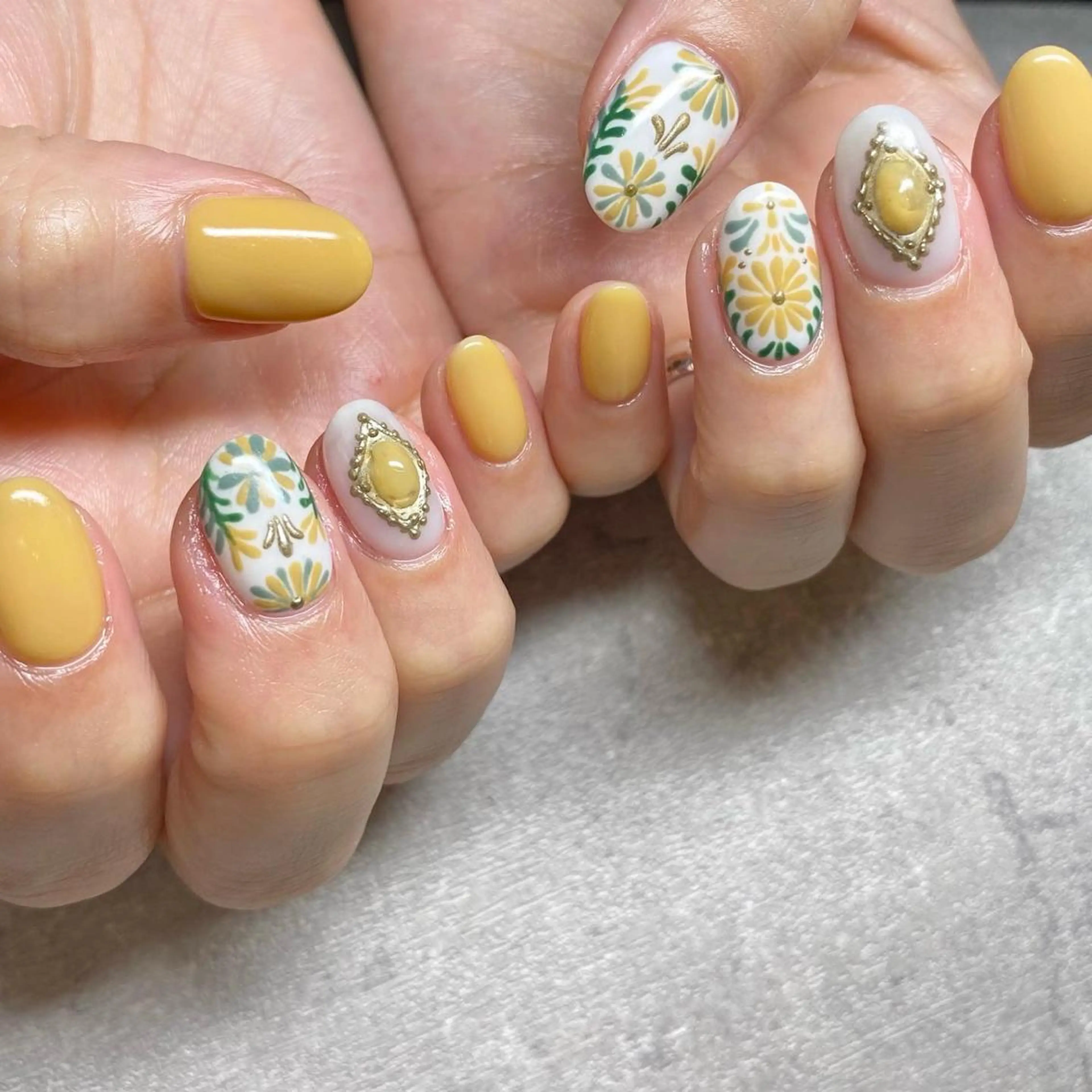 ネイル アートネイル ニュアンスネイル 冬ネイル ハンドネイル 山田 貴子のネイルデザイン