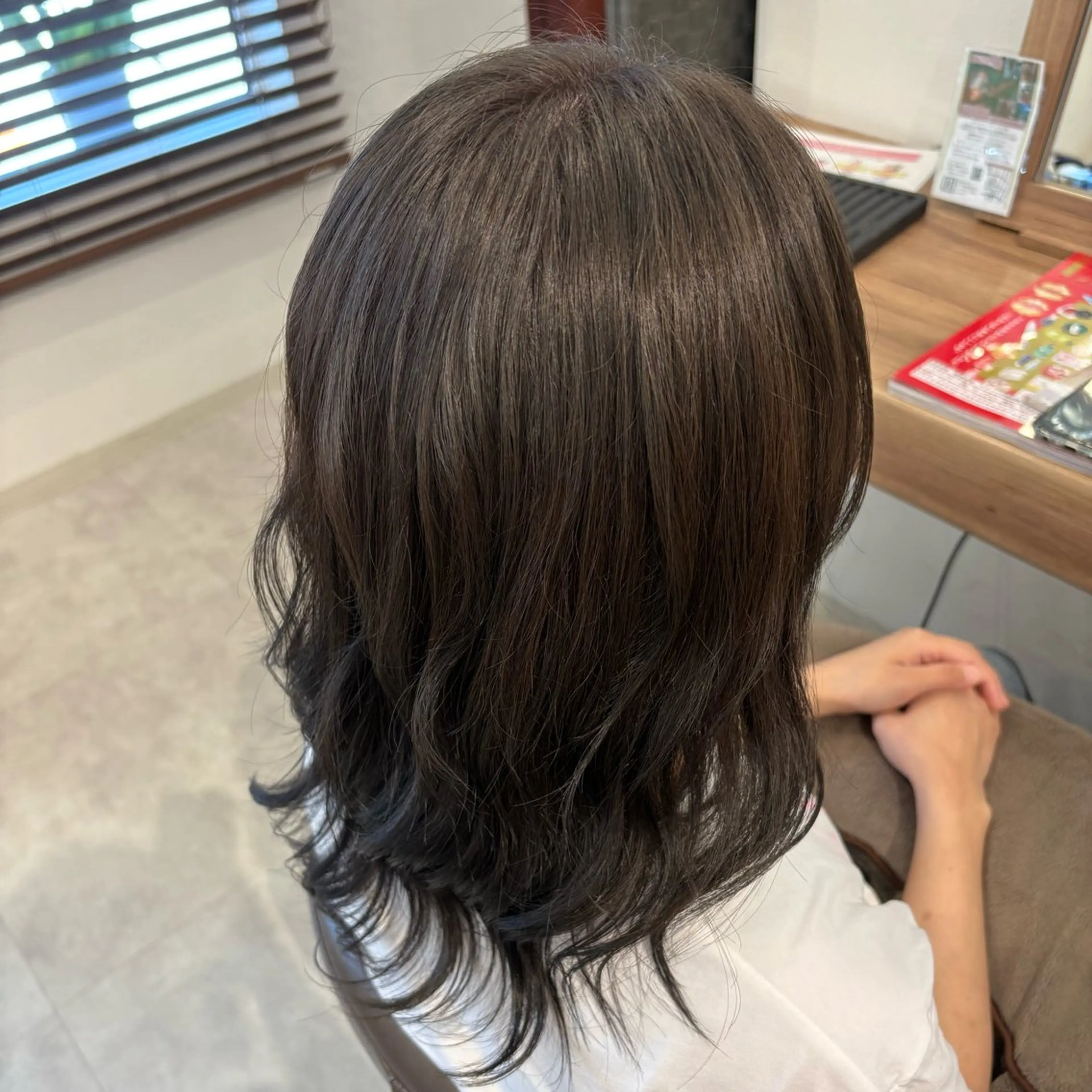 カラー アッシュ ヘアカラー 渡邊 玲来のヘアスタイル