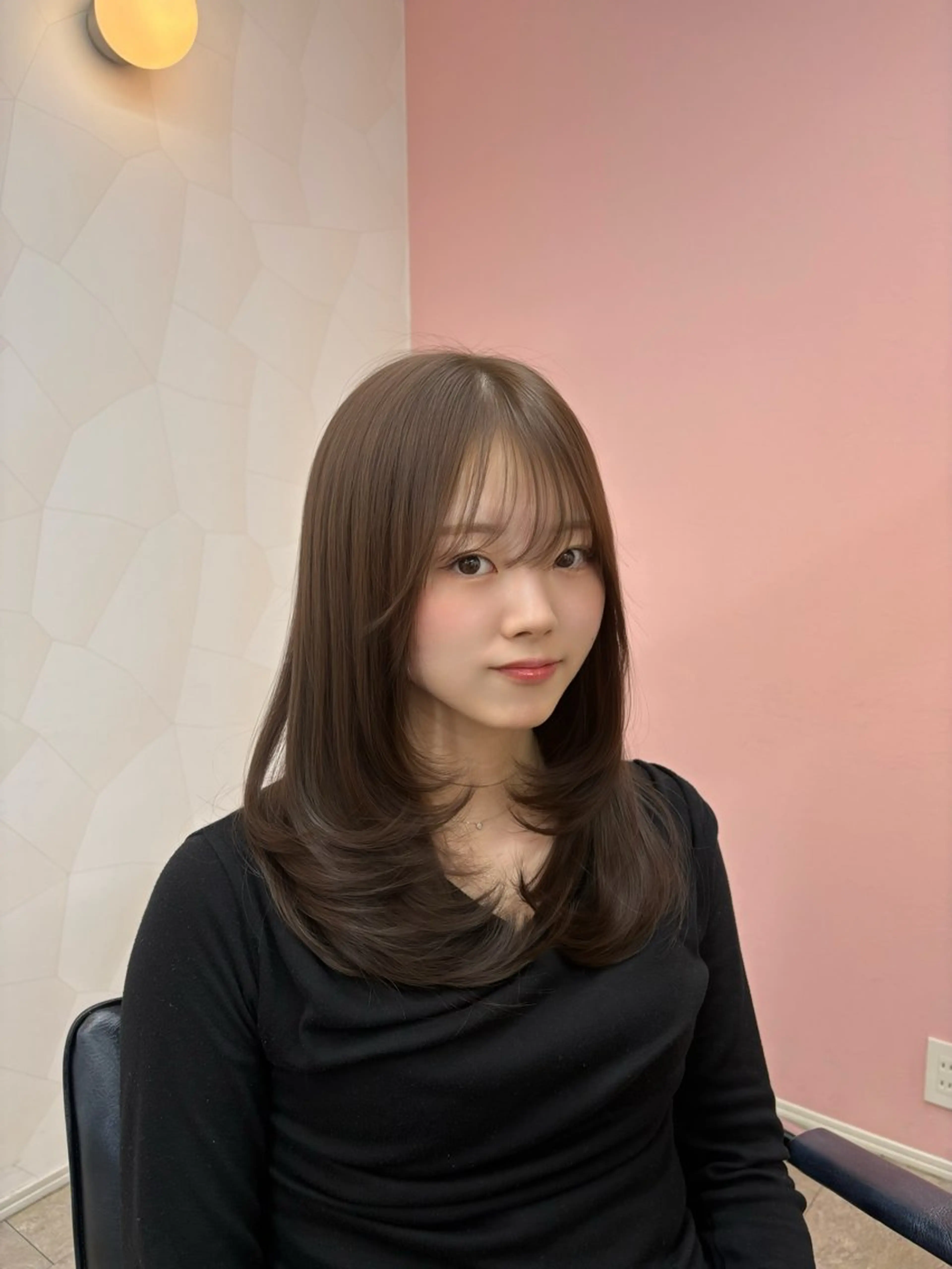 セミロング カラー ベージュカラー ヘーゼル レイヤーカット カット ヘアカラー HASHI AYAKAのヘアスタイル