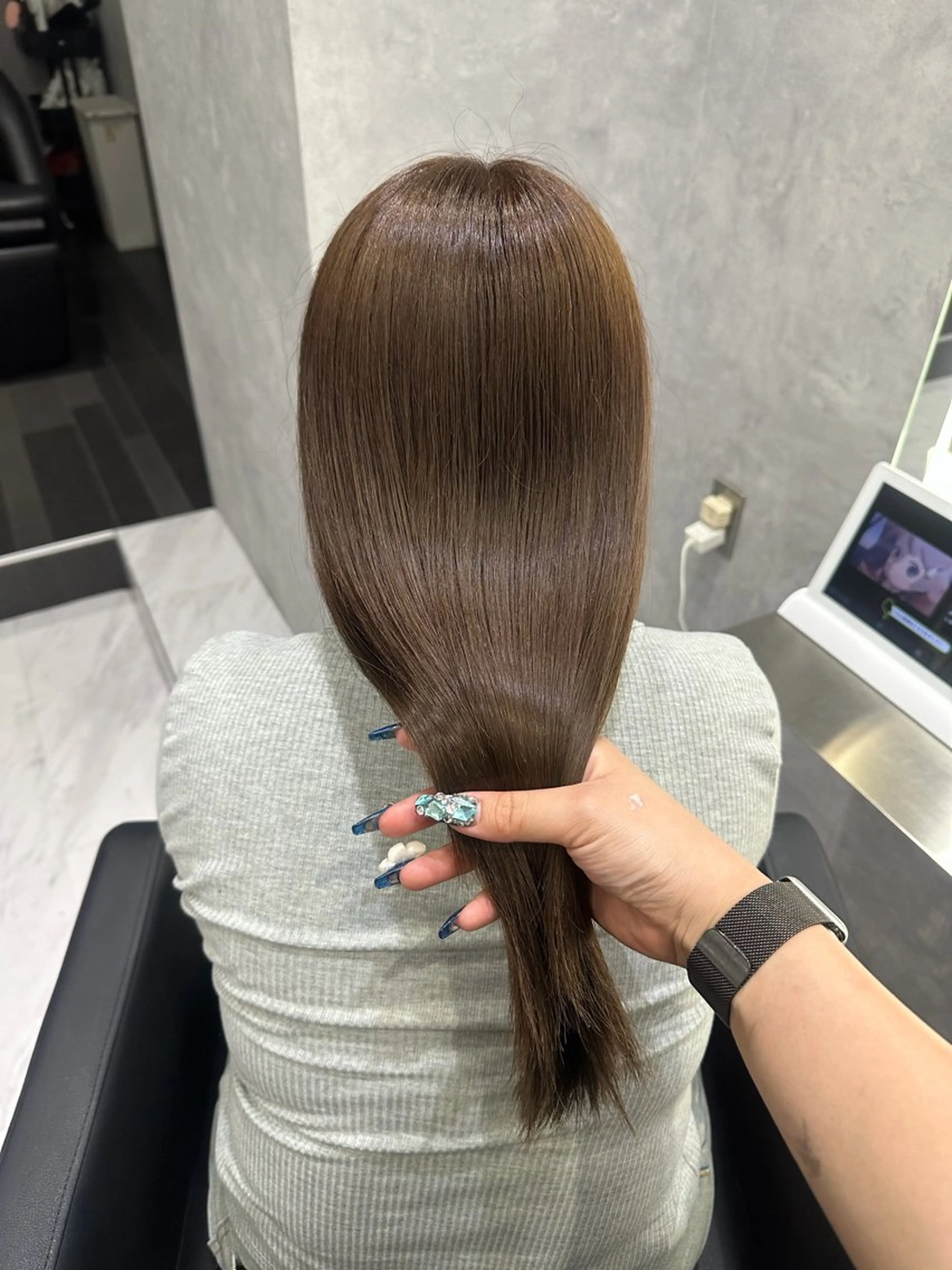 ロング ヘアカラー 酒井 樹里のヘアスタイル