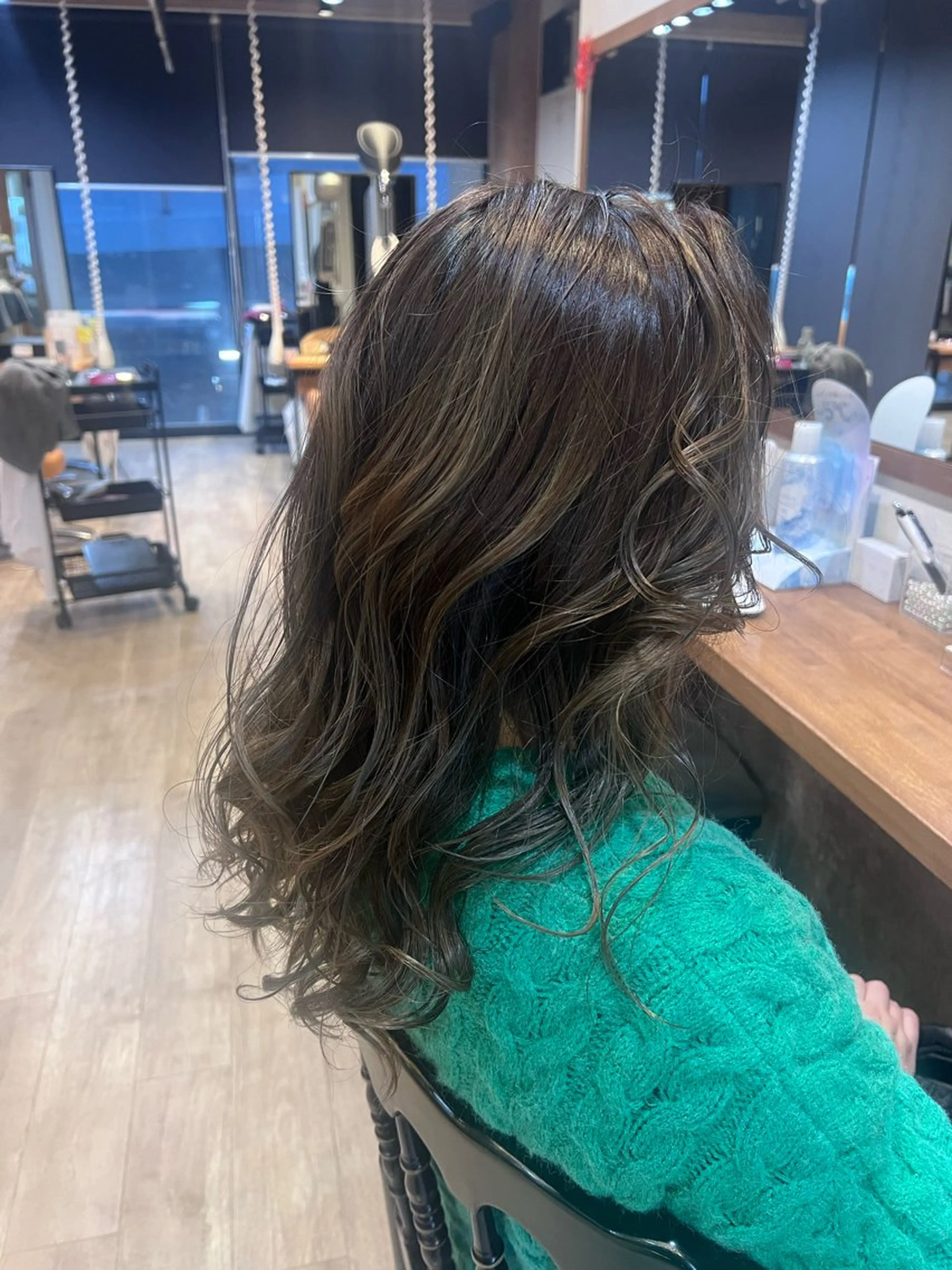 セミロング ハイライト ヘアカラー トリートメント マツエク/マツパ 💐ゆう💐のマツエク・マツパデザイン