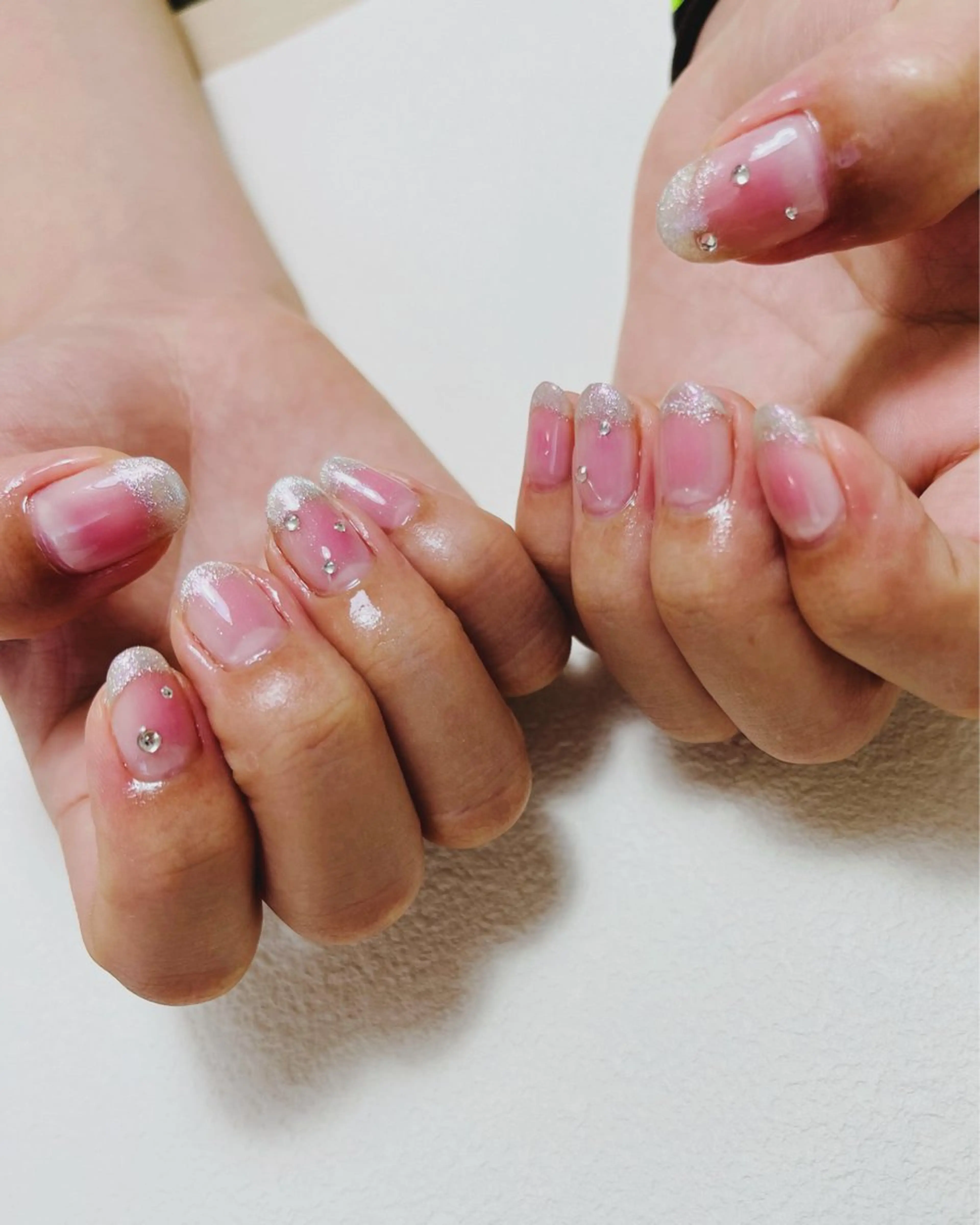 ネイル チークネイル 持ち込み ハンドネイル nail room.のネイルデザイン
