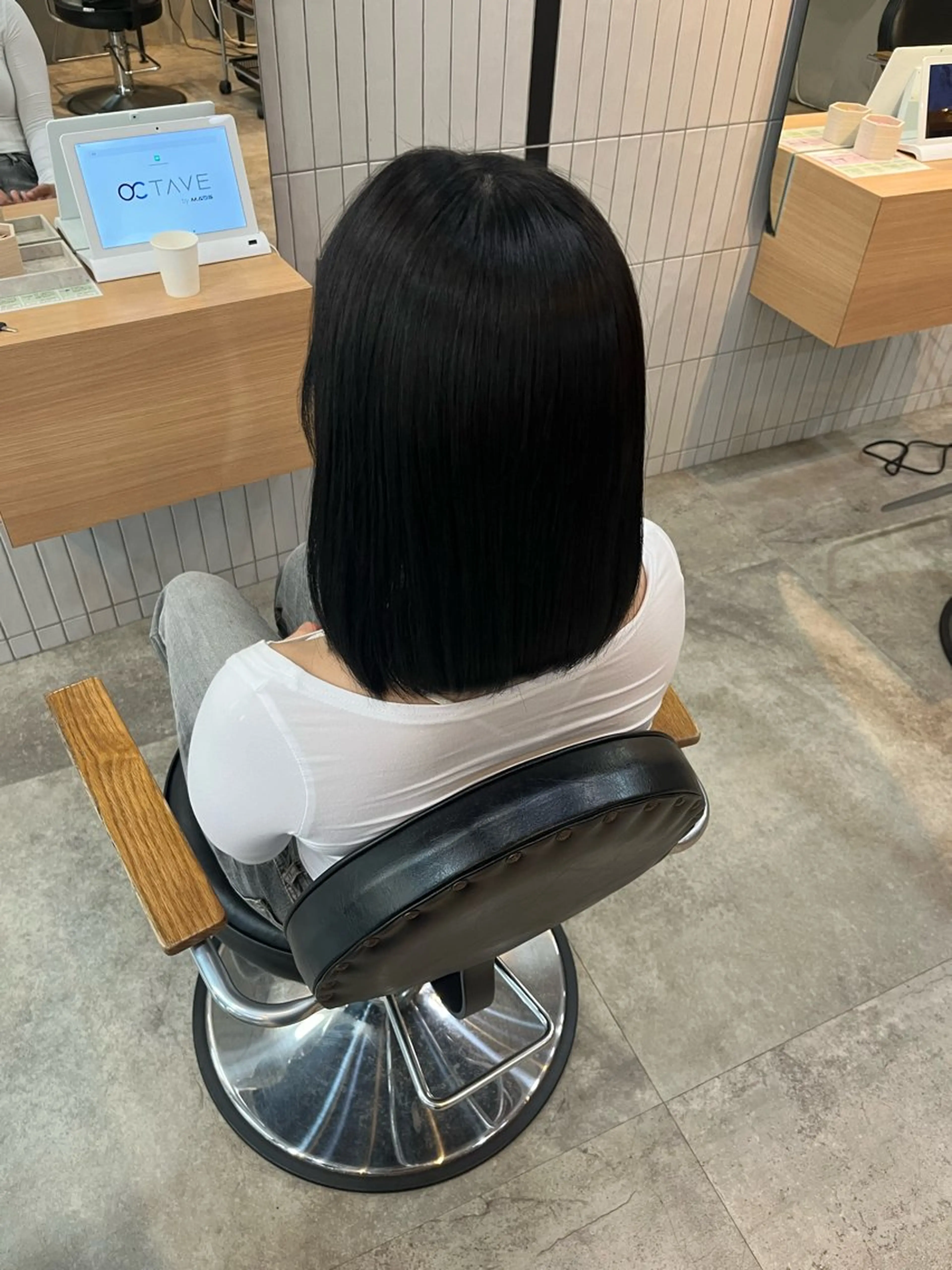 カラー 黒髪 ブルーカラー ブルーブラック ヘアカラー 西 こゆきのヘアスタイル