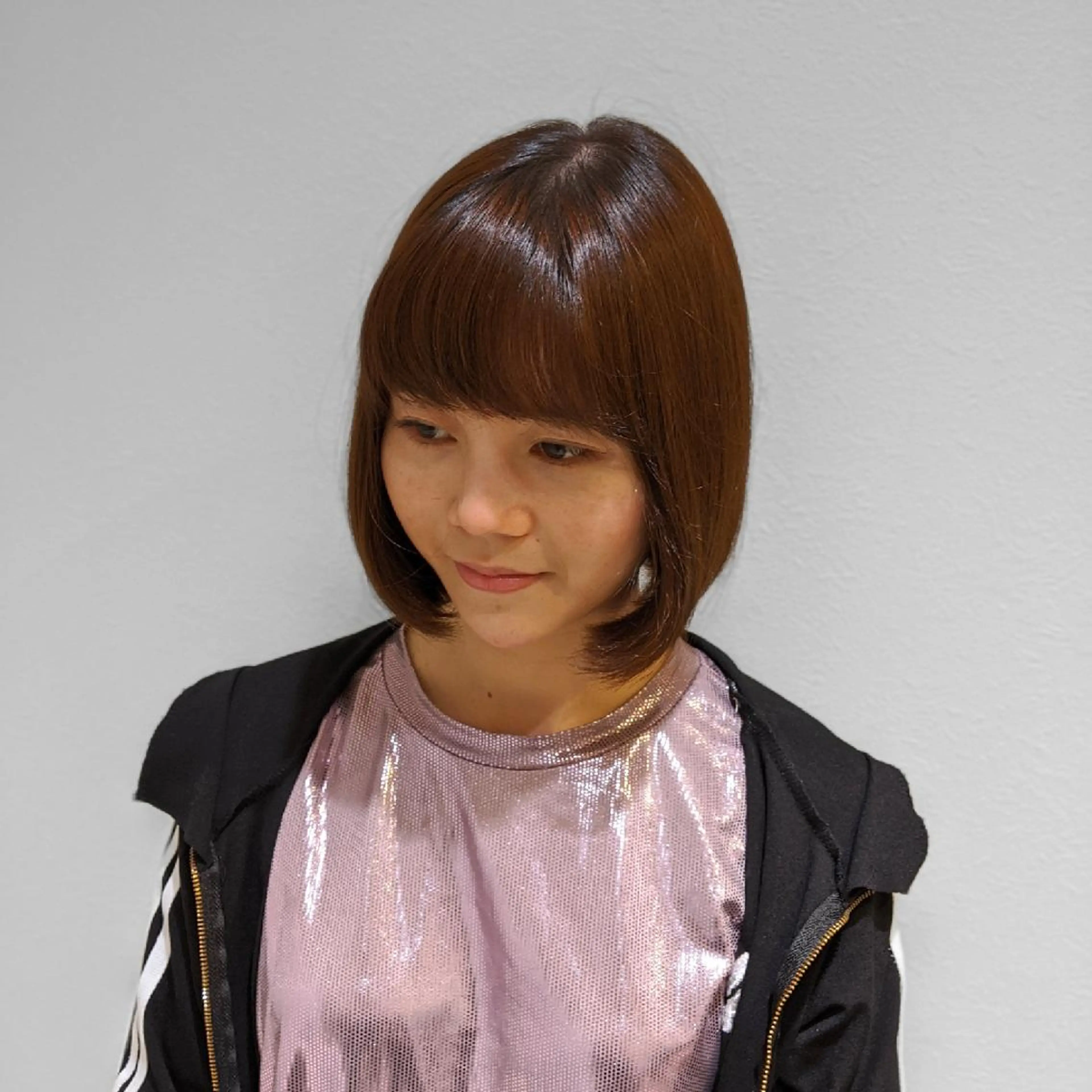 ミディアム 切りっぱなしボブ ボブ 浜田りほ Luxbe 博多バスターミナルのヘアスタイル
