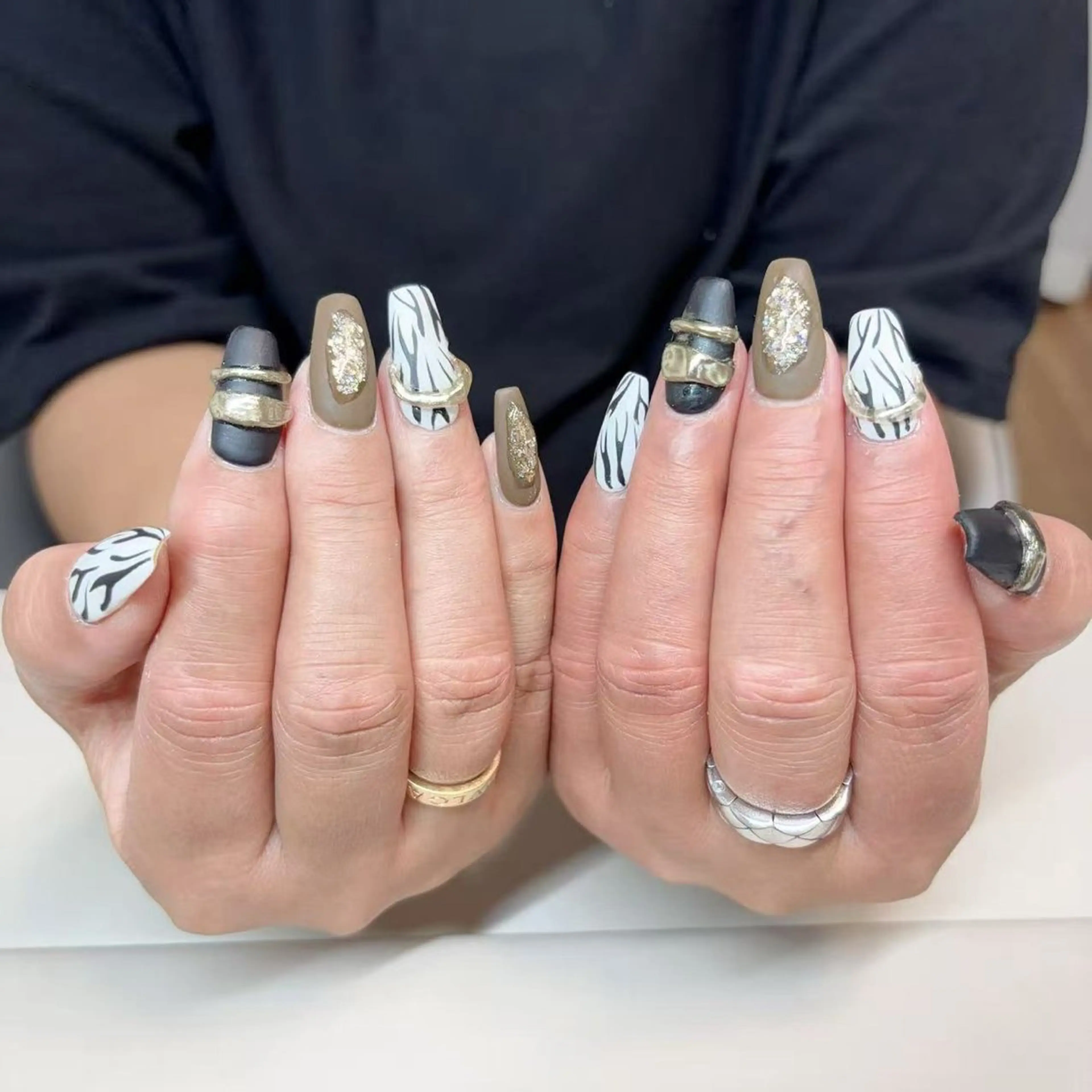 ネイル アニマル柄 べっ甲ネイル ブラウン ジェルネイル ハロウィン Rika  nail cocoのネイルデザイン