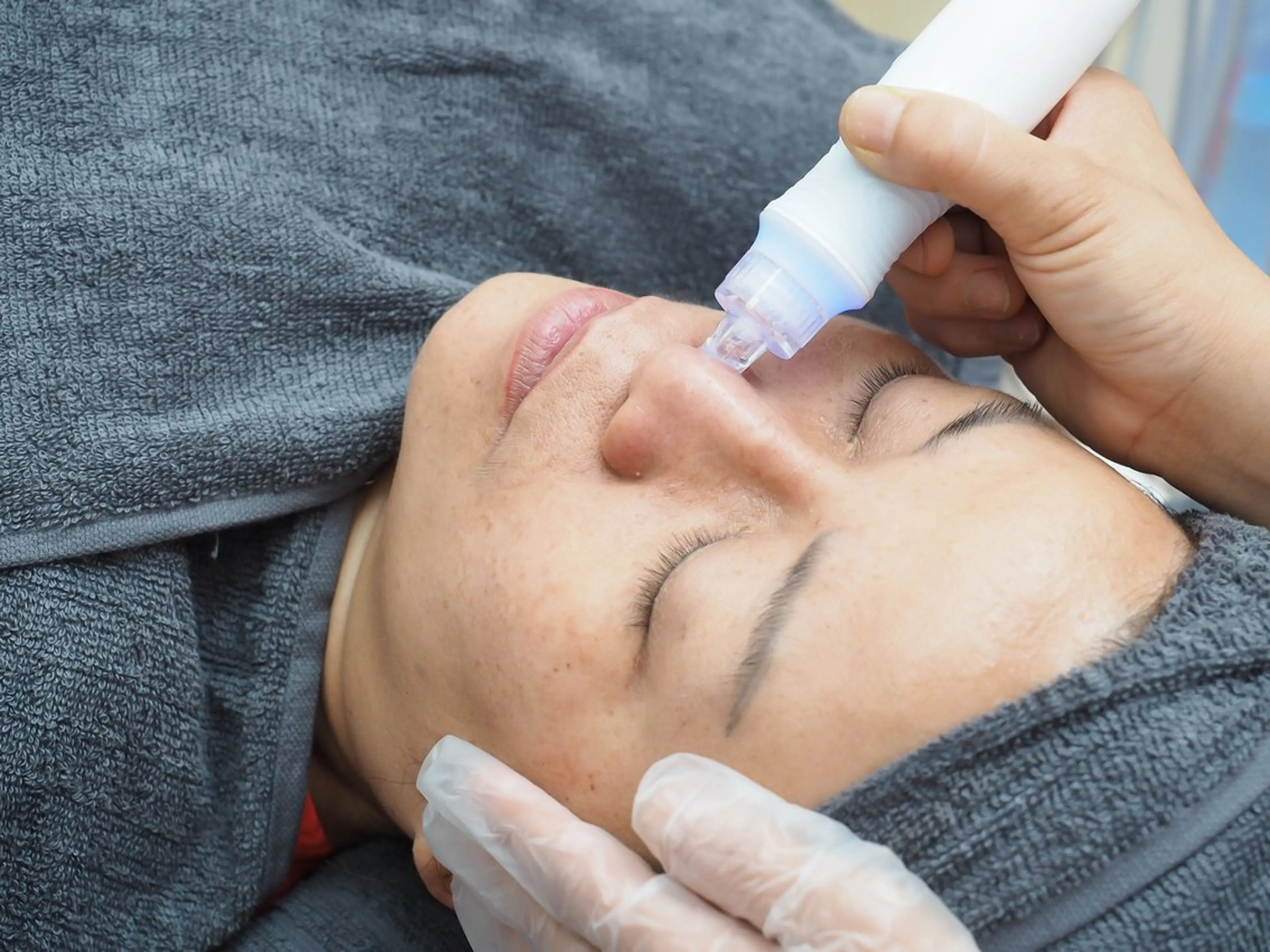 アイブロウ&まつげパ ーマ|マリコ🫧🩵のマツエク・マツパデザイン