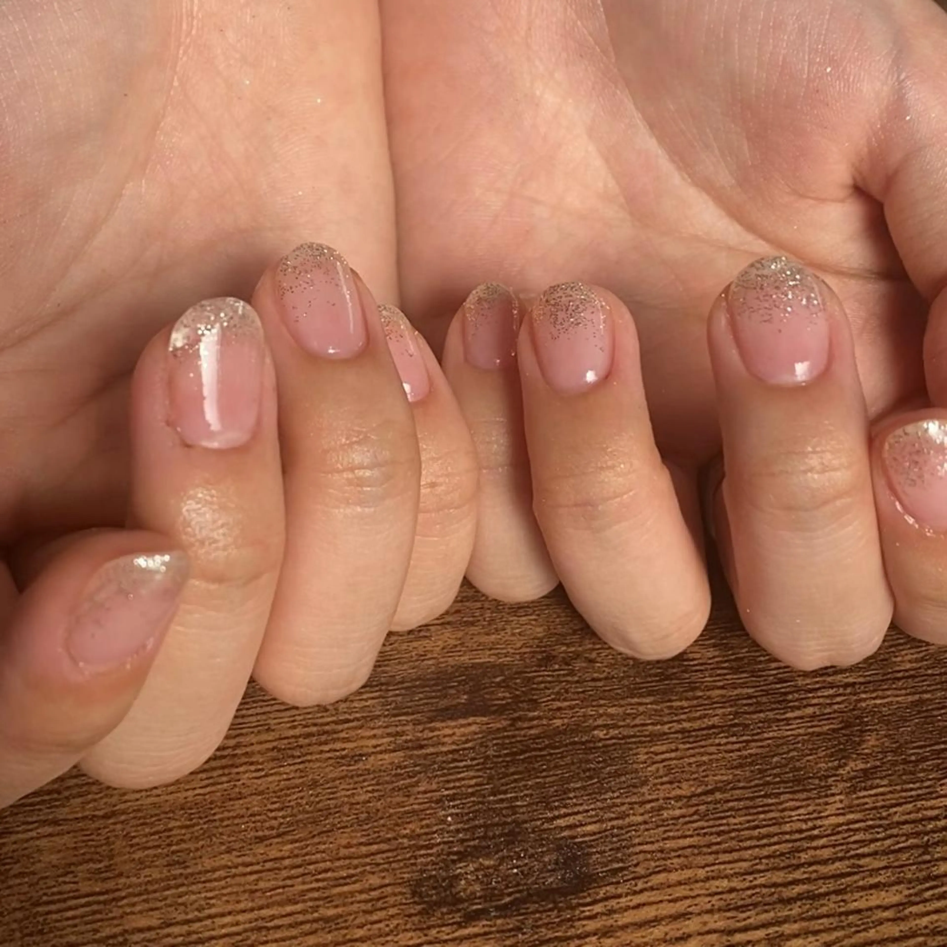 ネイル グラデーション ラメ(グリッター) ラメグラデーション 鹿島台ネイルサロン/ 長さだし◎のネイルデザイン