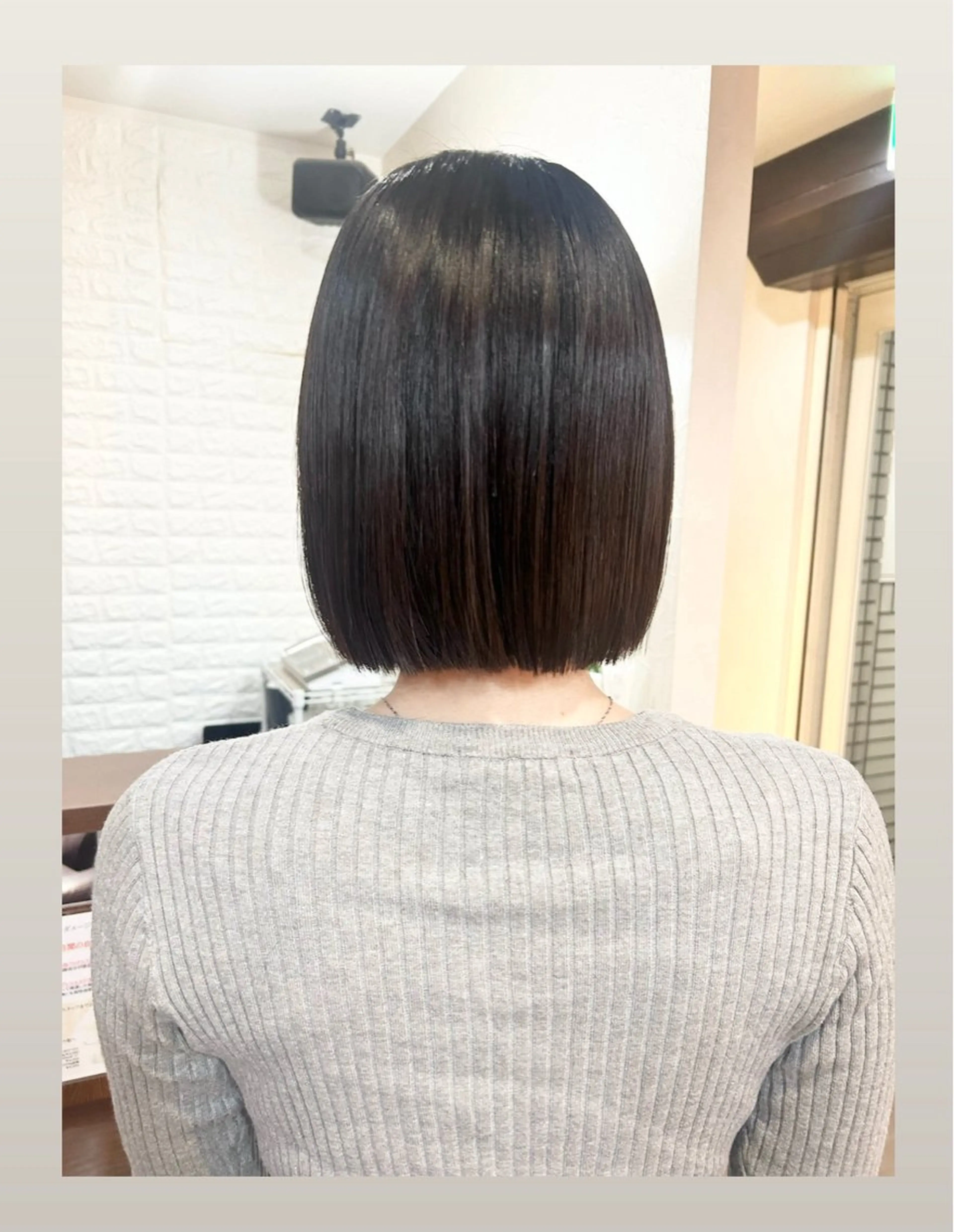 ミディアム 切りっぱなしボブ ボブ 縮毛矯正 トモタニ ミオのヘアスタイル