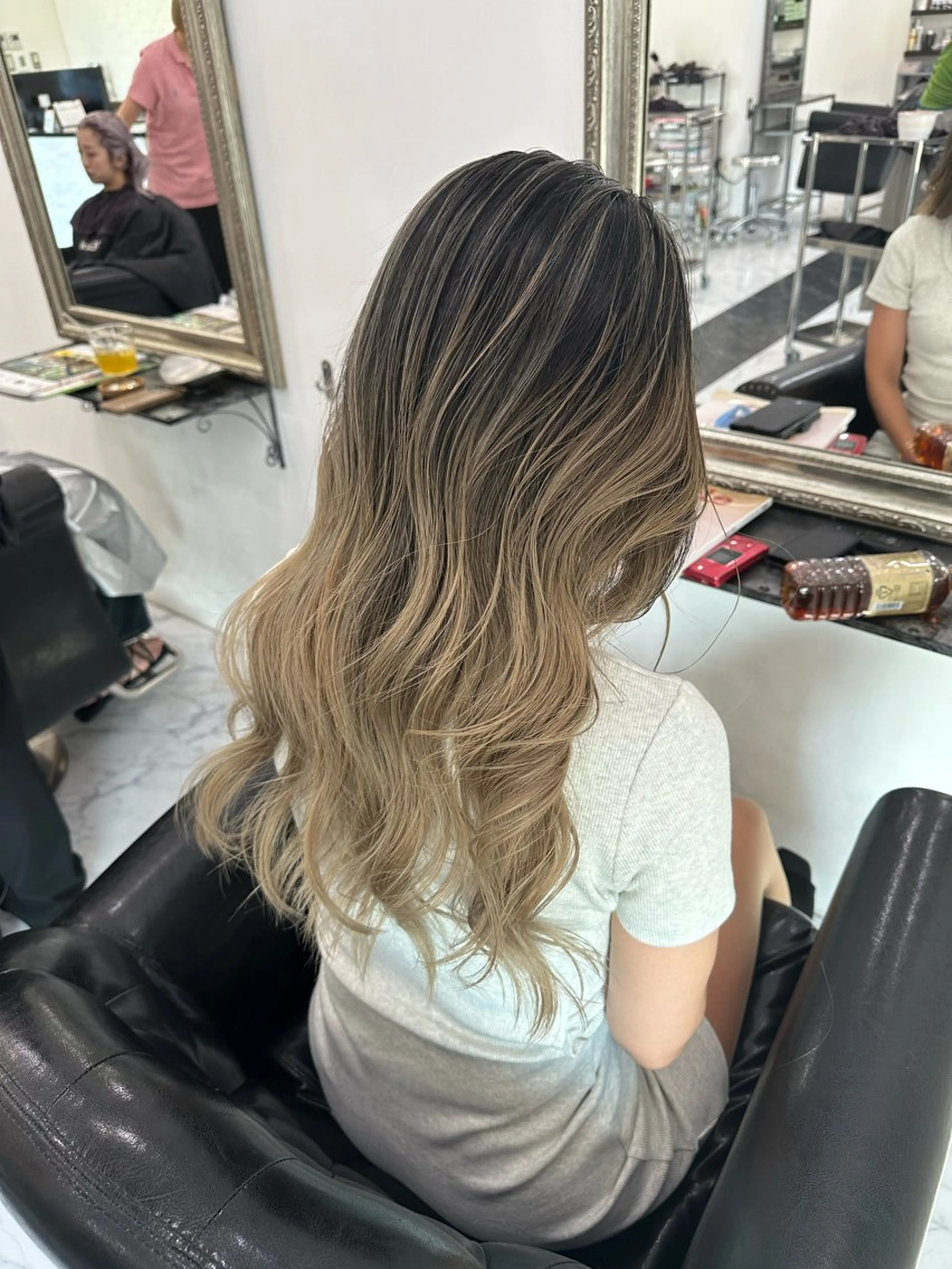 ロング カラー バレイヤージュ レイヤーカット マイ /暖色カラーのヘアスタイル