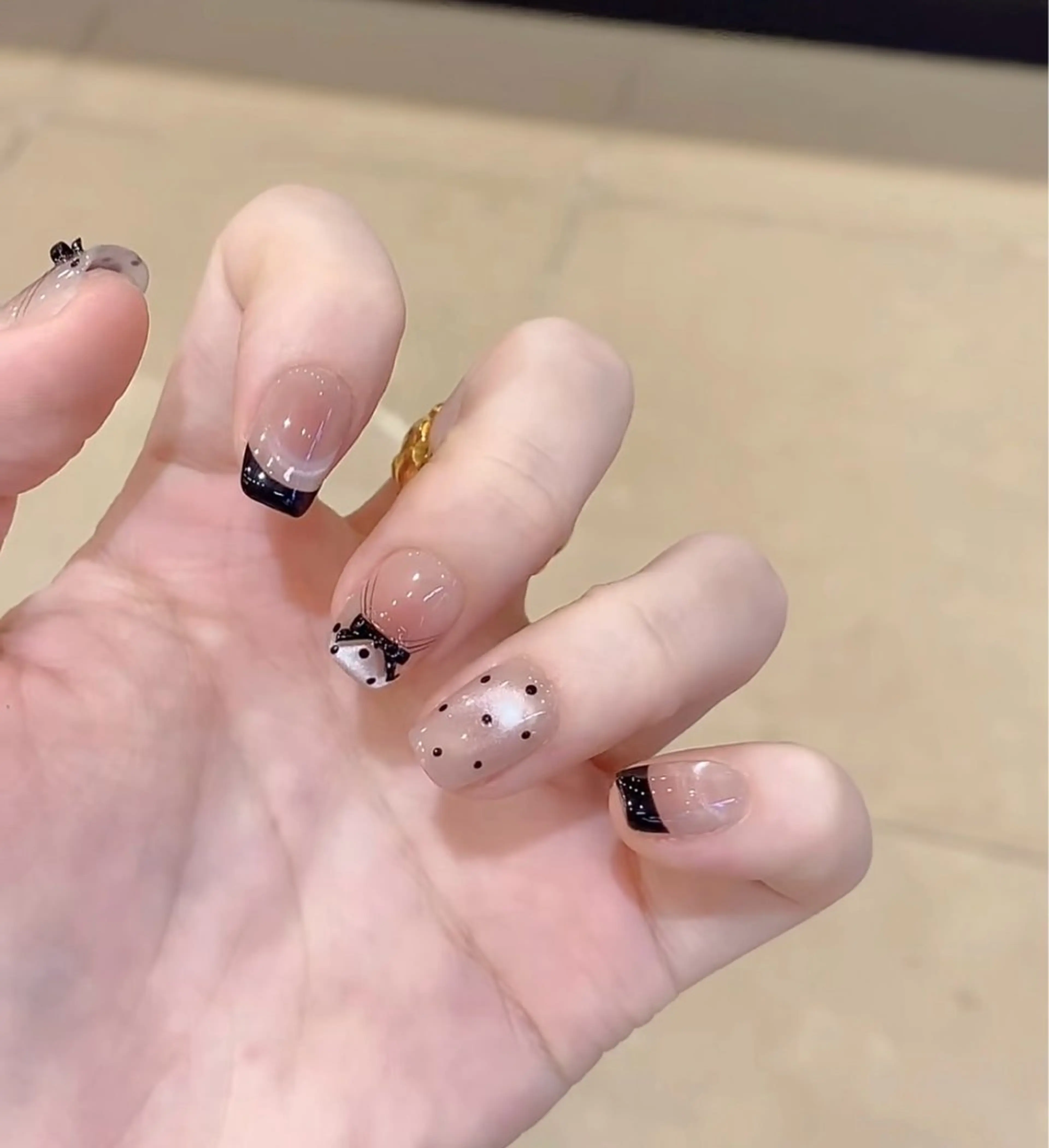 ネイル 長さ出し専門 パーツのネイルデザイン