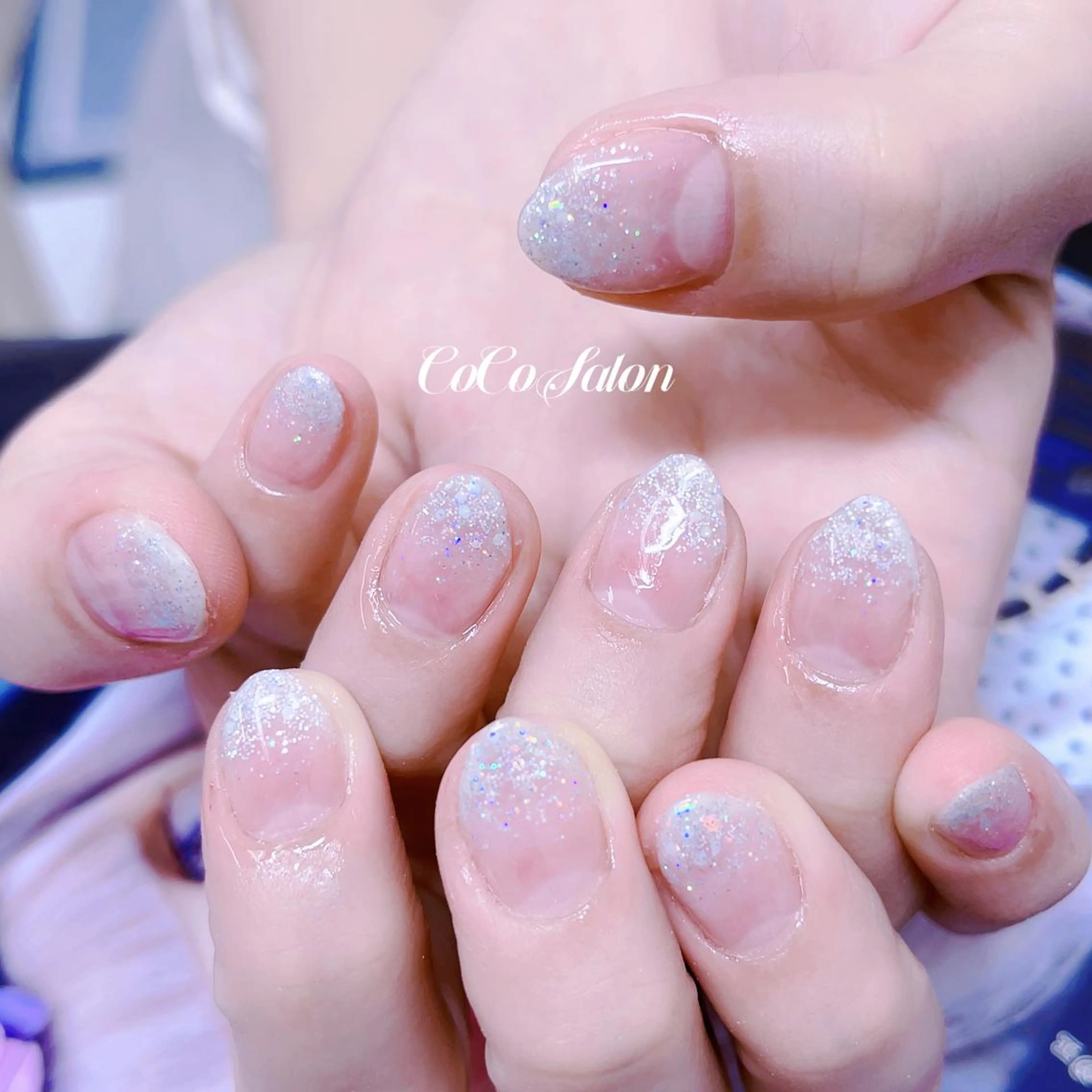 ネイル 長さ出し ジェルネイル グラデーション ホログラムネイル キラキラネイル CoCoSalon ネイル/まつ毛予約のネイルデザイン