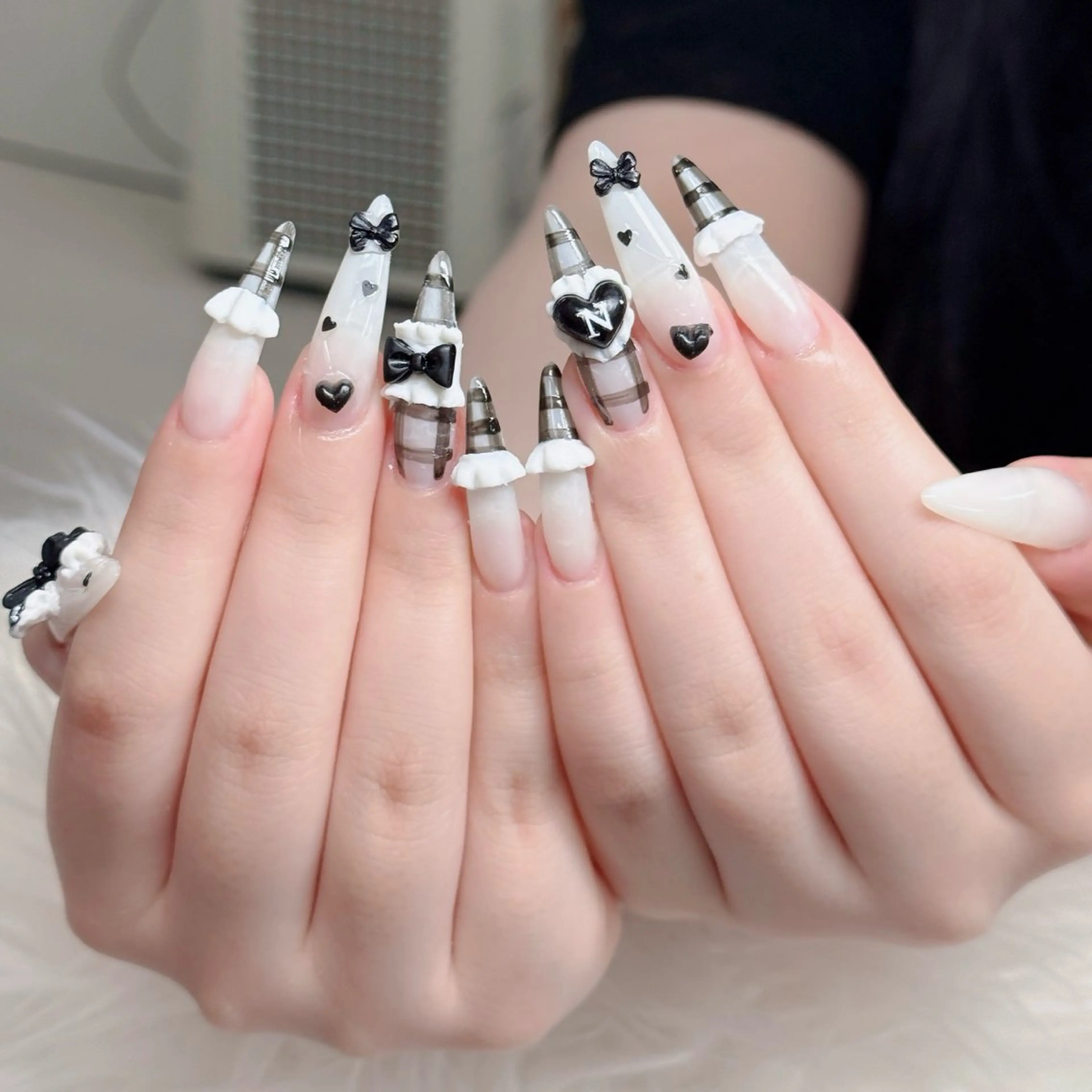 ネイル フットネイル フレンチネイル グラデーション 韓国ネイル ロングネイル ハンドネイル Hani Nail Salonのネイルデザイン