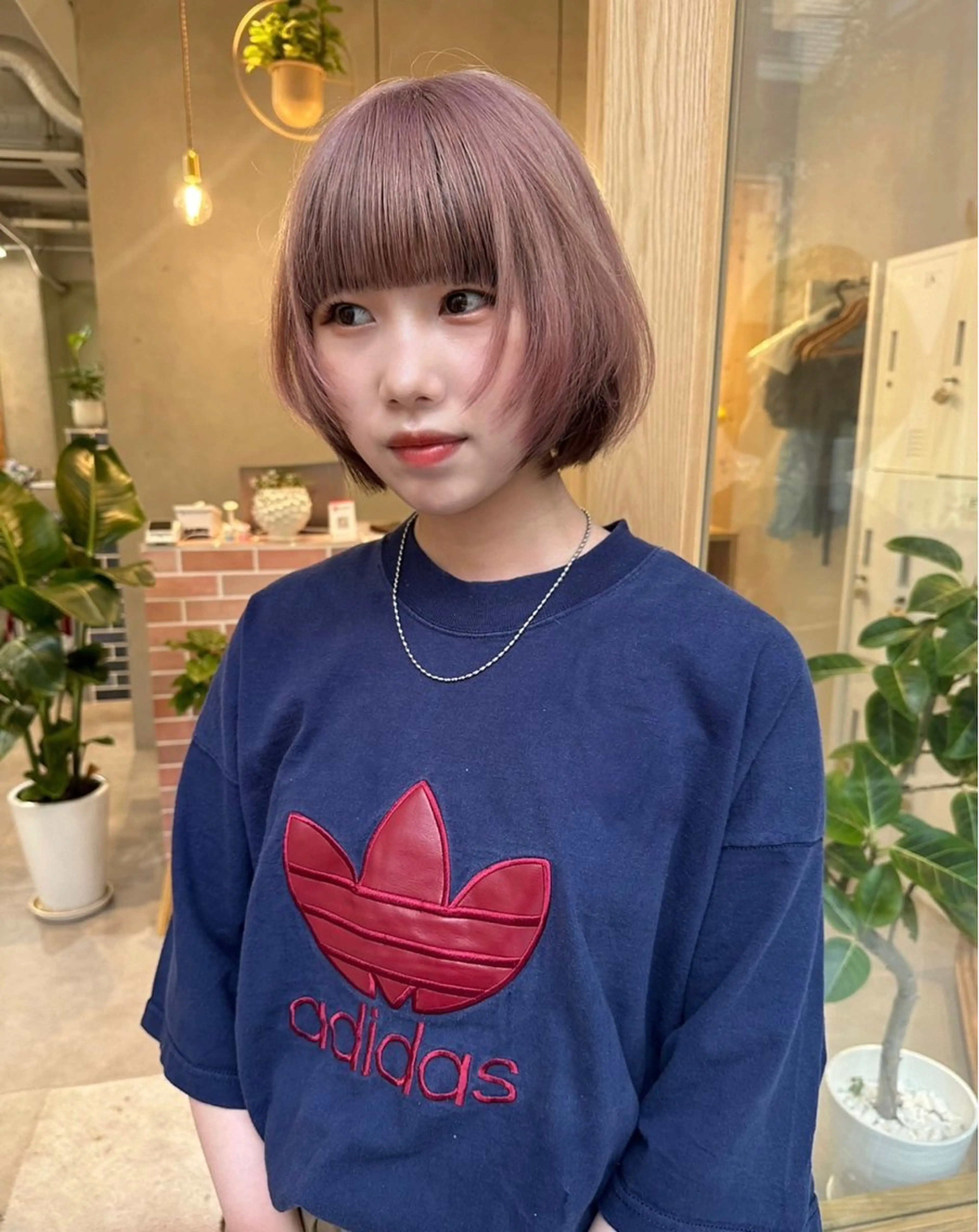 ショート ミルクティーベージュ outaのヘアスタイル