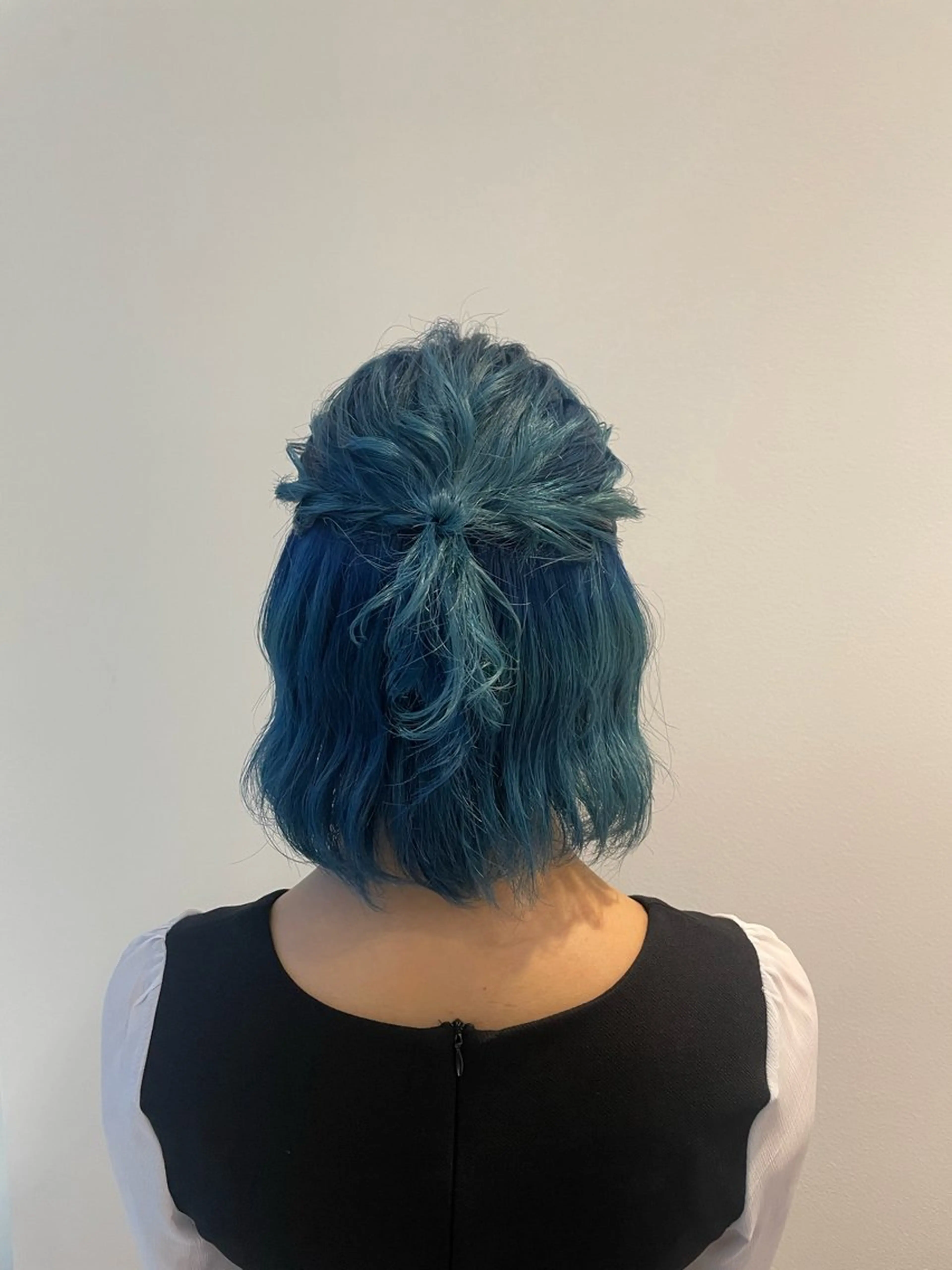 ショート ヘアアレンジ ハーフアップ 堀 ゆきみのヘアスタイル