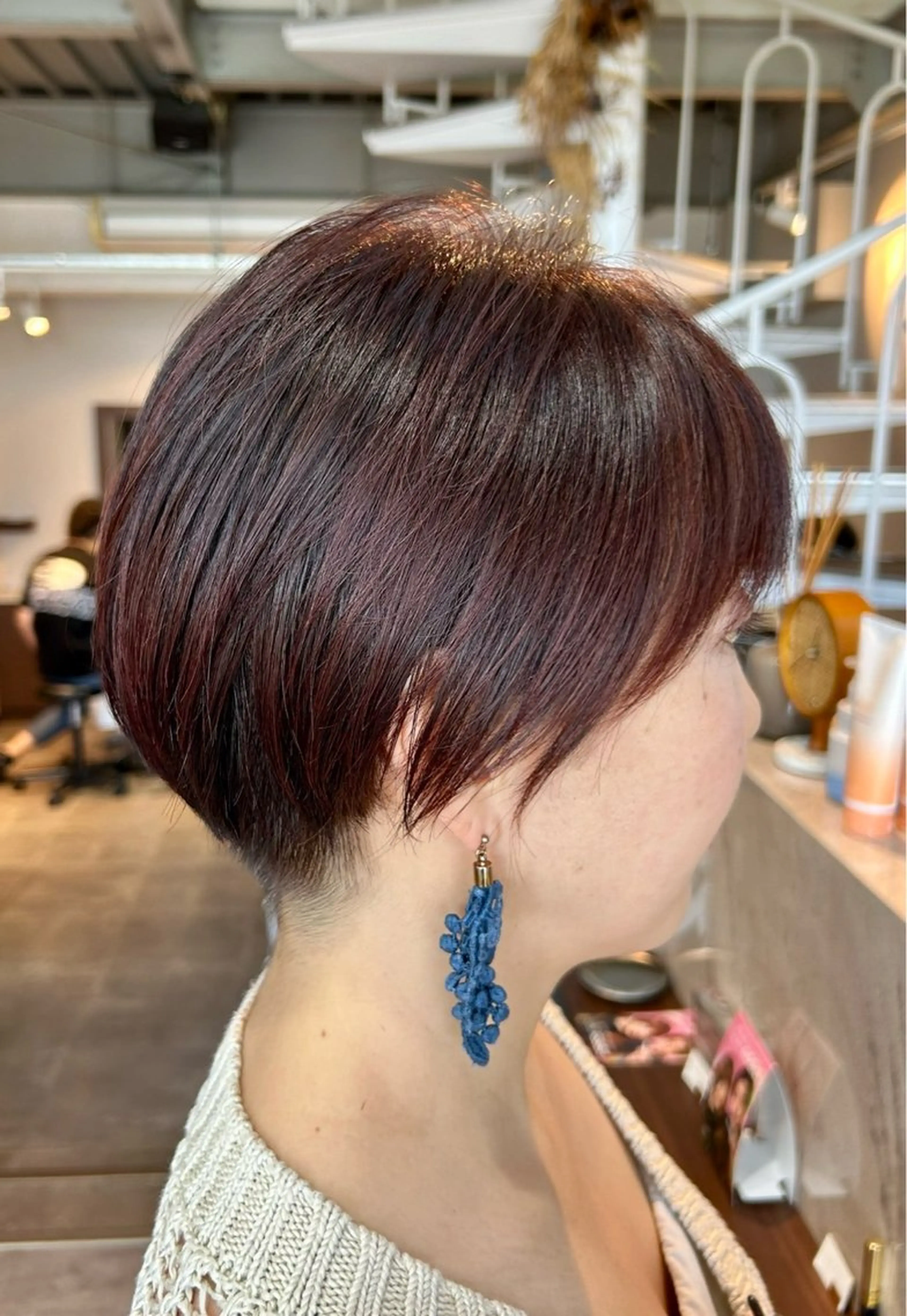 ショート 襟川 彩奈のヘアスタイル