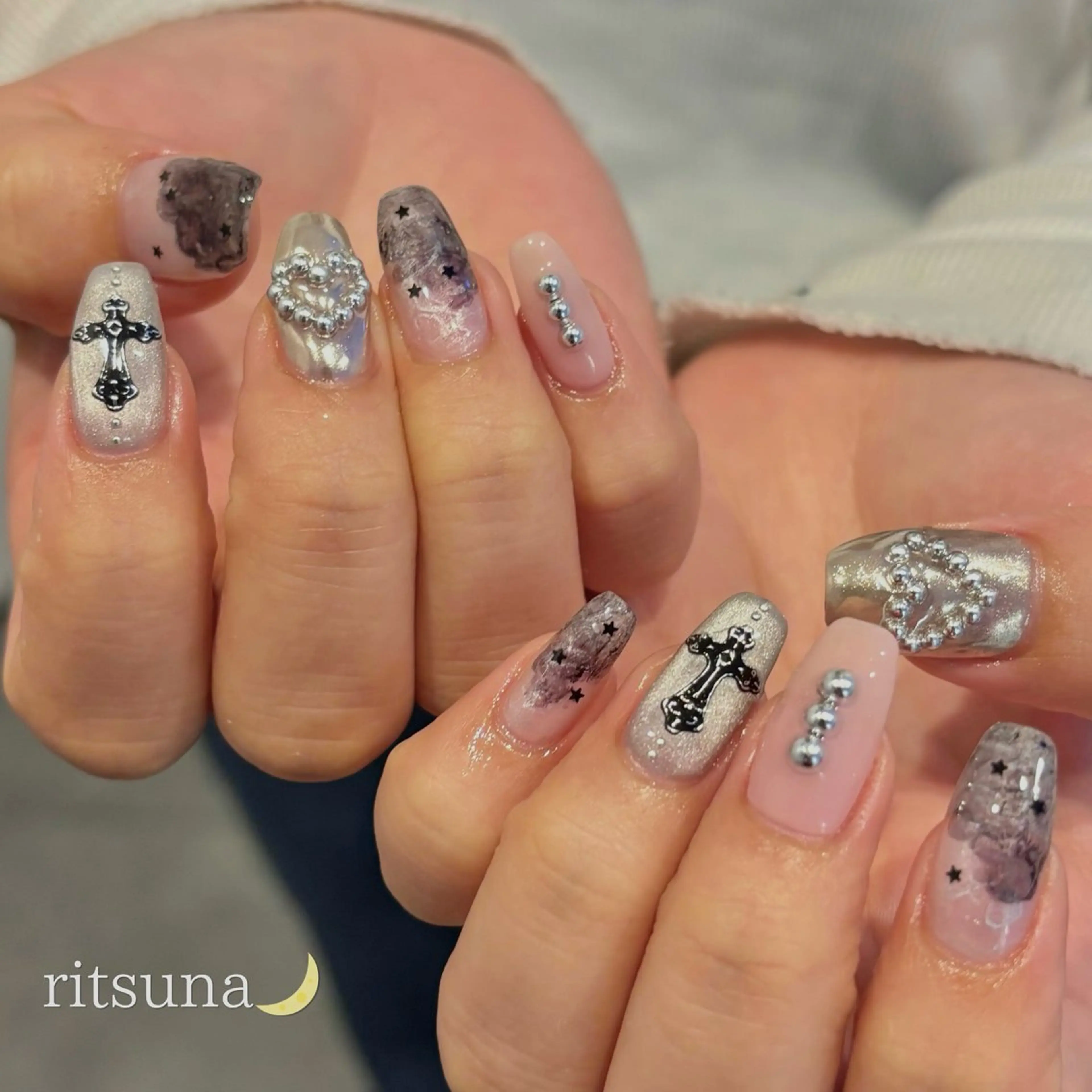 ネイル ハンドネイル ritsuna🌙 nail 堺筋本町のネイルデザイン