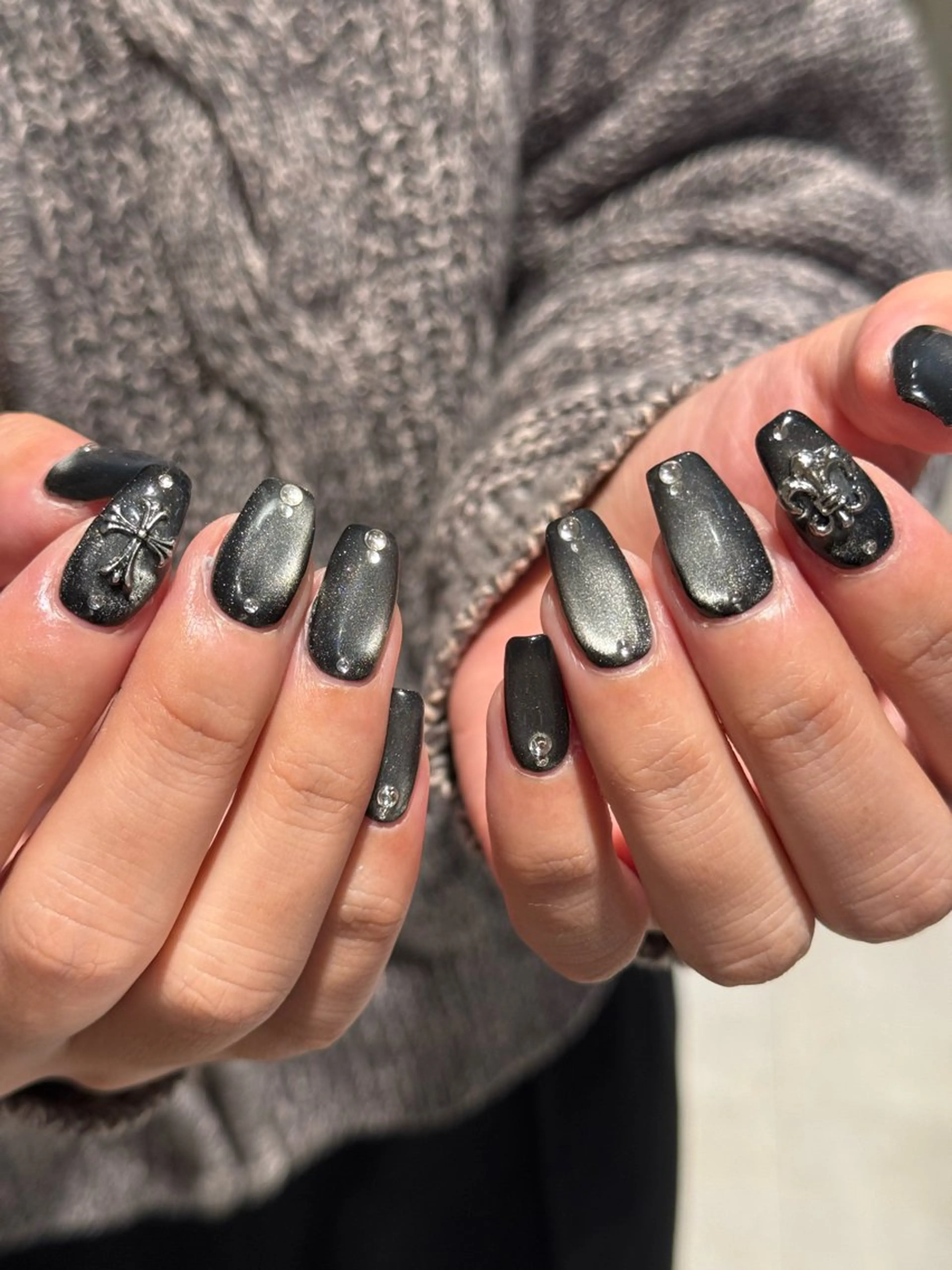 ネイル ハンドネイル airi 🤍のネイルデザイン